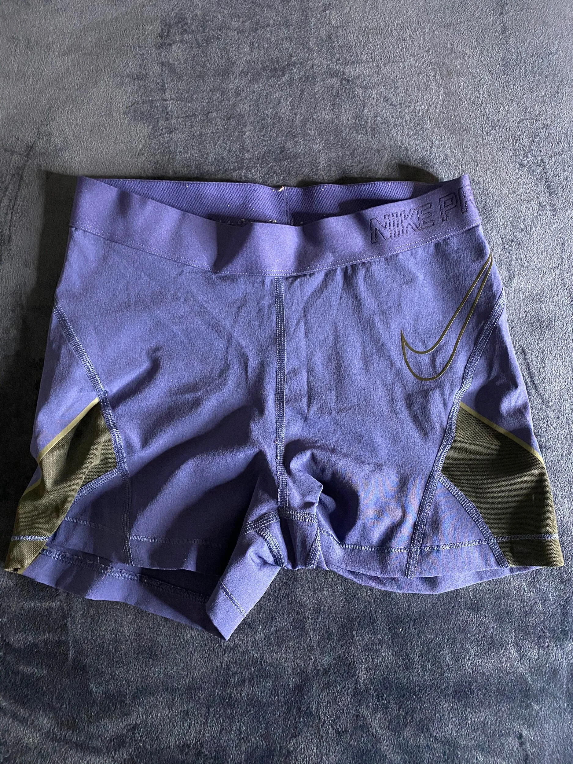 FB711429-88E7-4C7E-BE3A-36959D2199F8