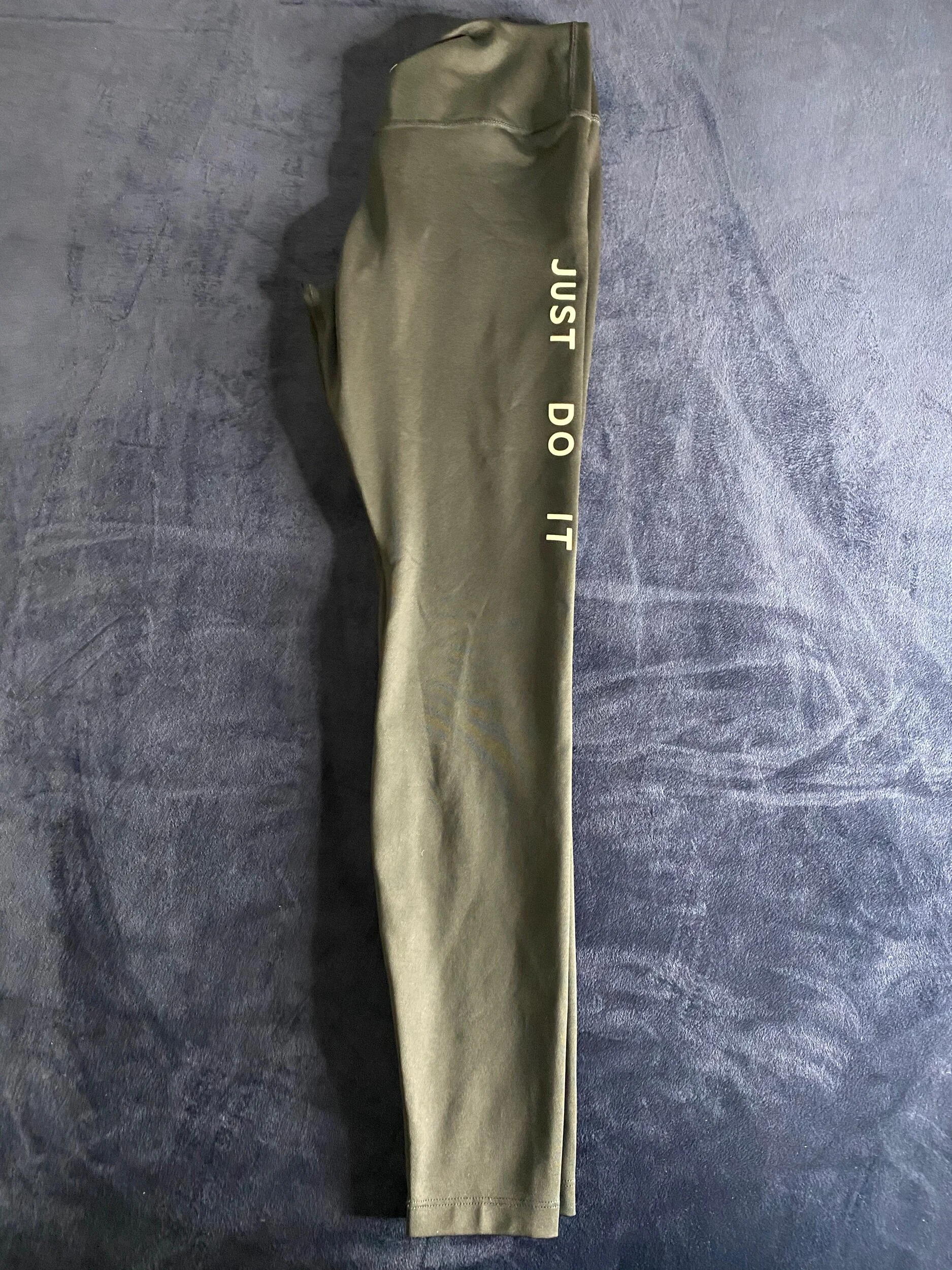 C9A9FDB0-008B-4E3E-90E6-3BDB3FF231DC