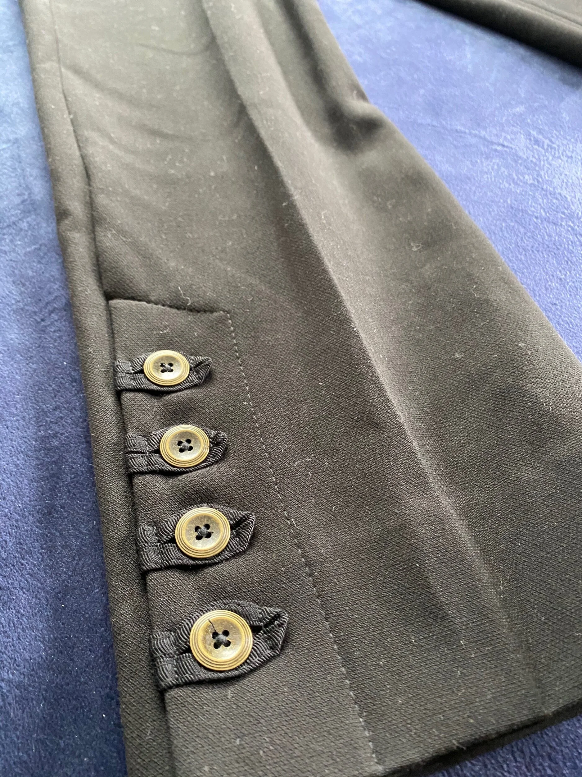 607D7ADF-575F-40A1-AC75-47E69A473508