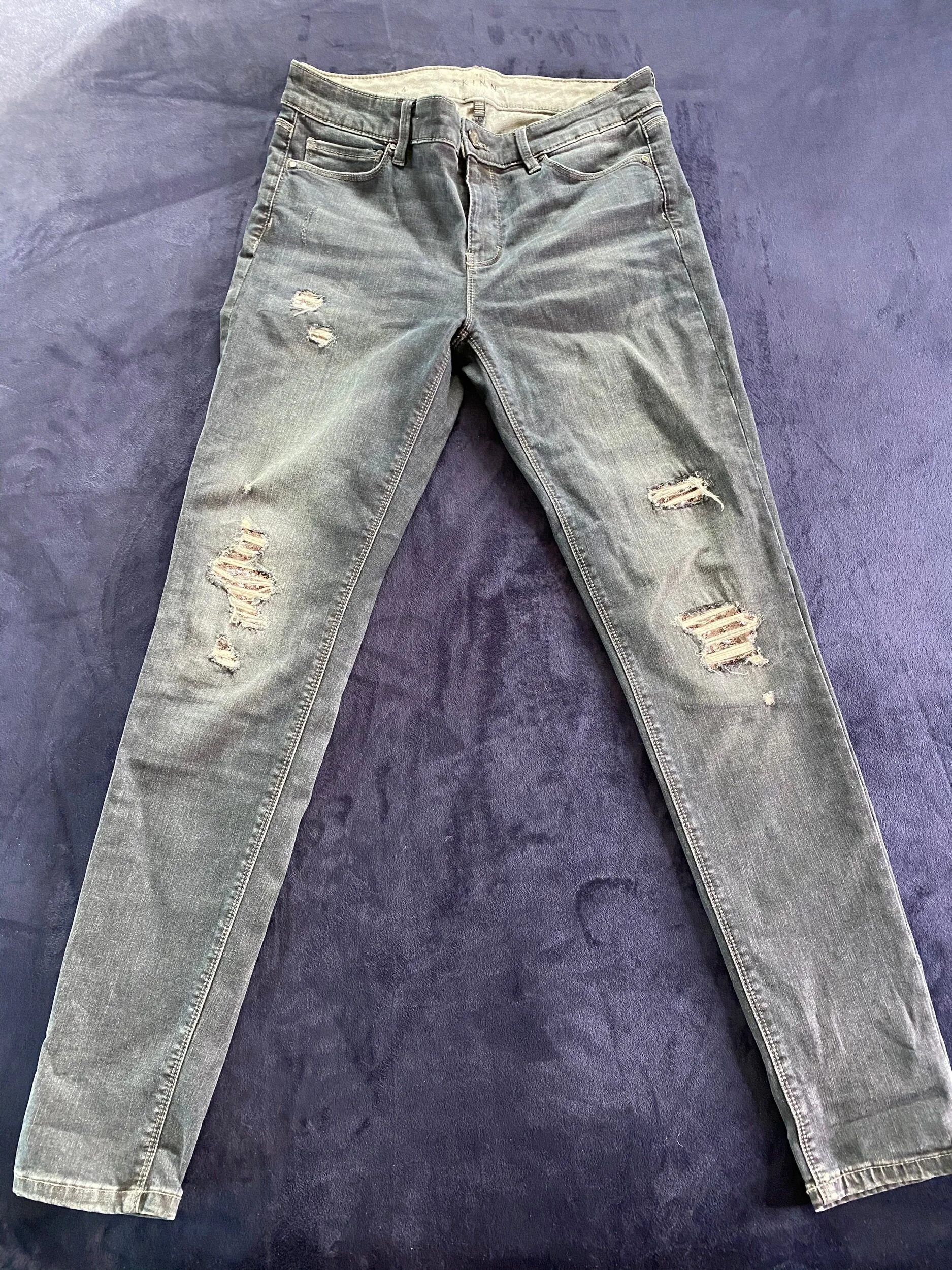 9FD7AE0B-B7D1-467A-8AC0-084A4909FD33