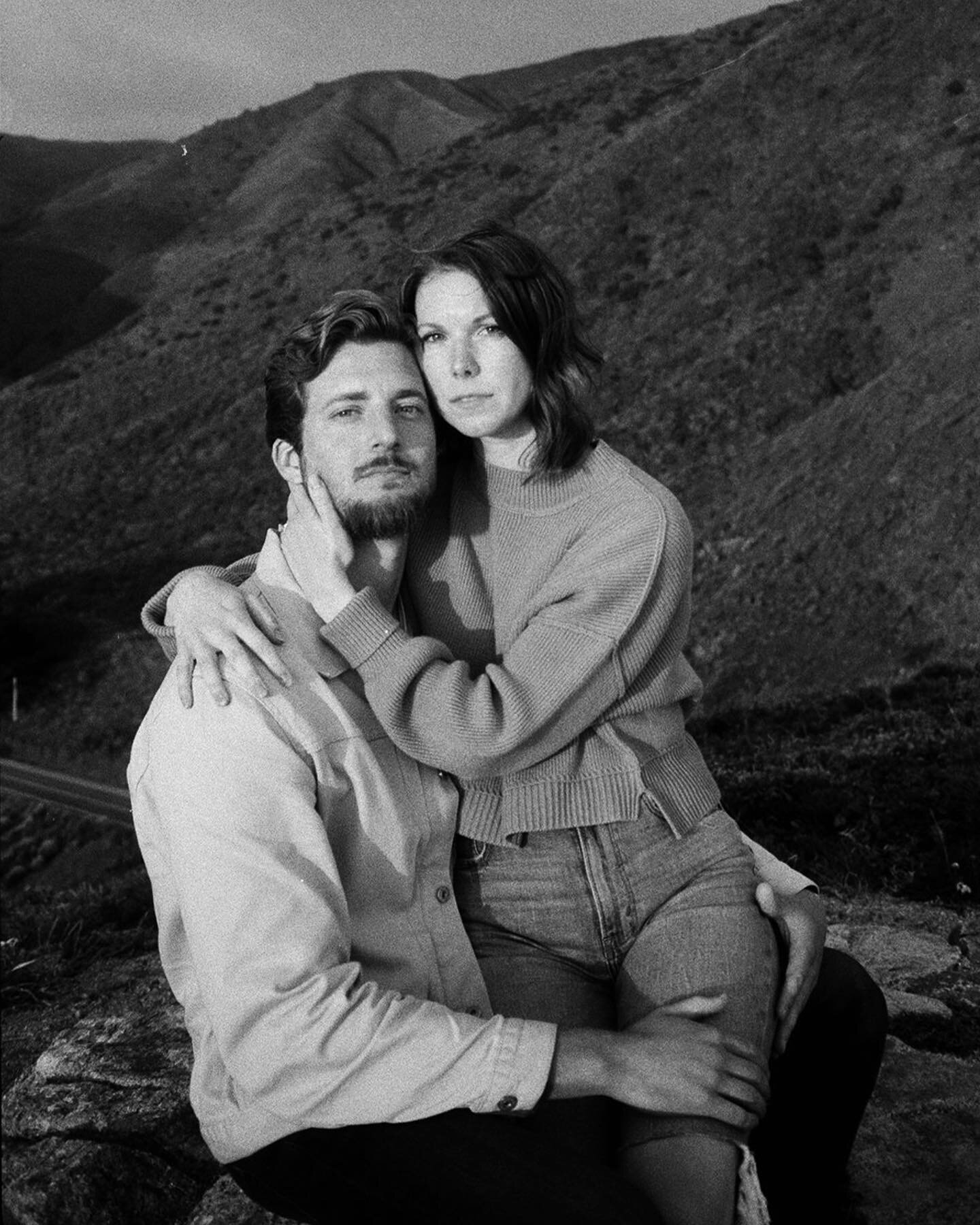 S &amp; C on film in Big Sur 🌊 

A few months ago S &amp; C took a road trip on the west coast to celebrate their 5-year anniversary where they visited so many awesome locations along the way. I was lucky enough to meet up with them and capture this