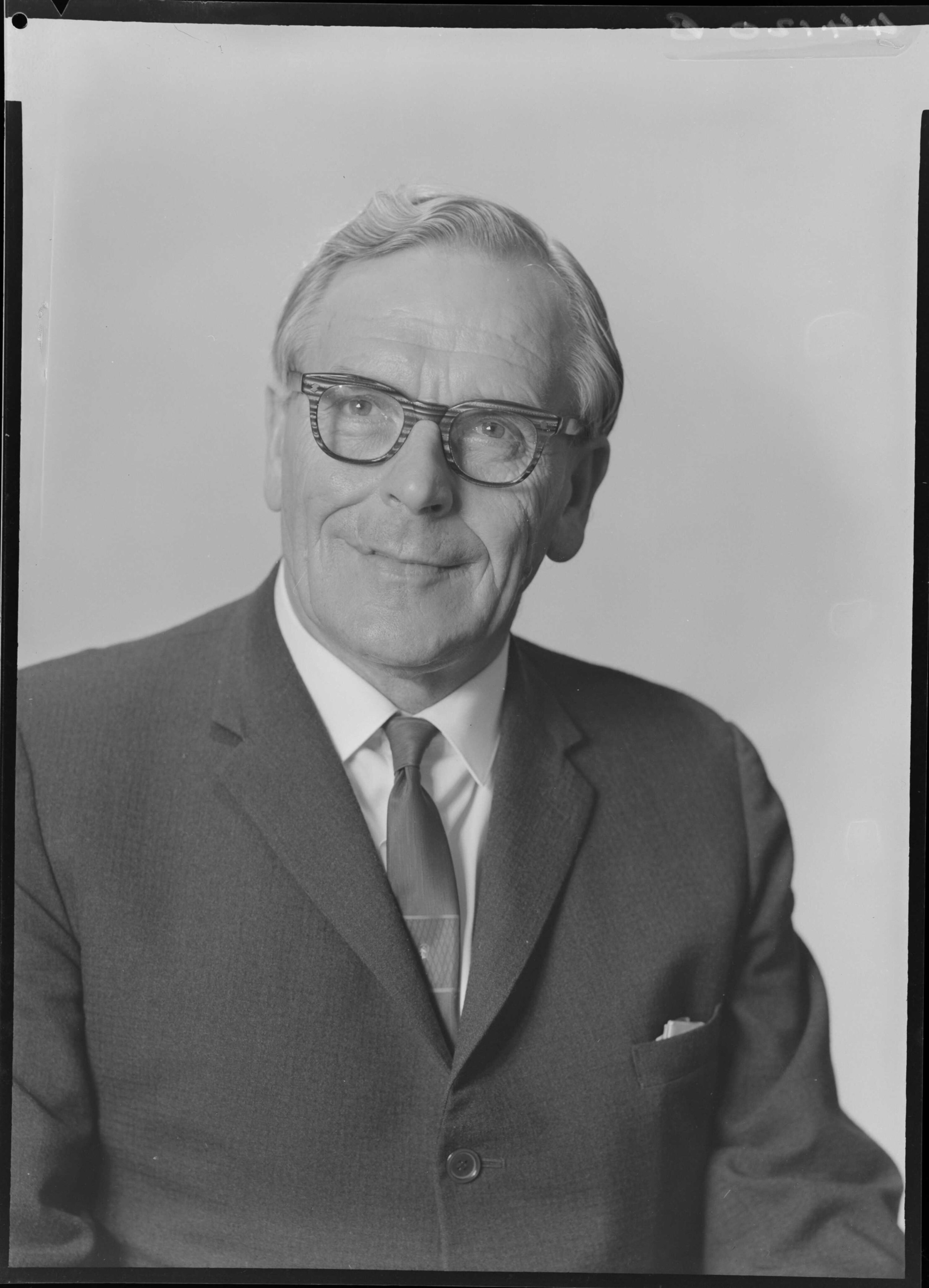 V1-FL16975631.jpg