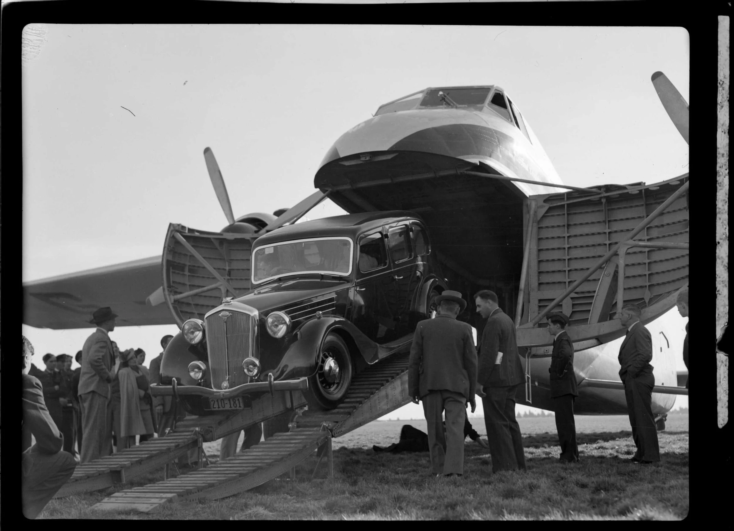 Merchant-Venturer-1947-BW-Websize.jpg