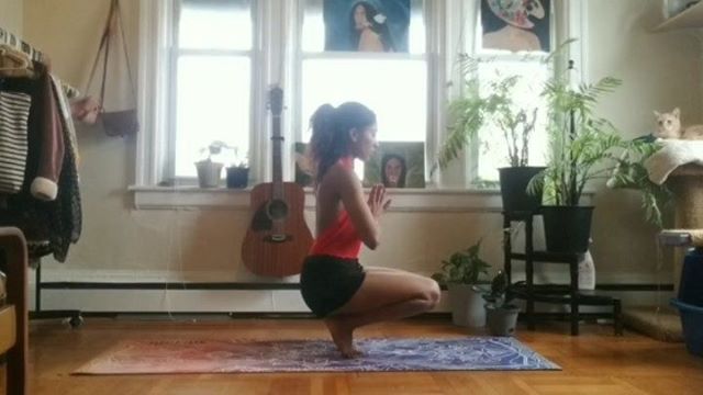 So grategul that spring is here
.
.
.🎤 @solangeknowles___
#fullmoon #equinox #spring #seasons #yoga #yogaeverywhere #yogaeveryday #travellingyogi #sistersofyoga #solange #almeda #magicyogii #galaxychild7