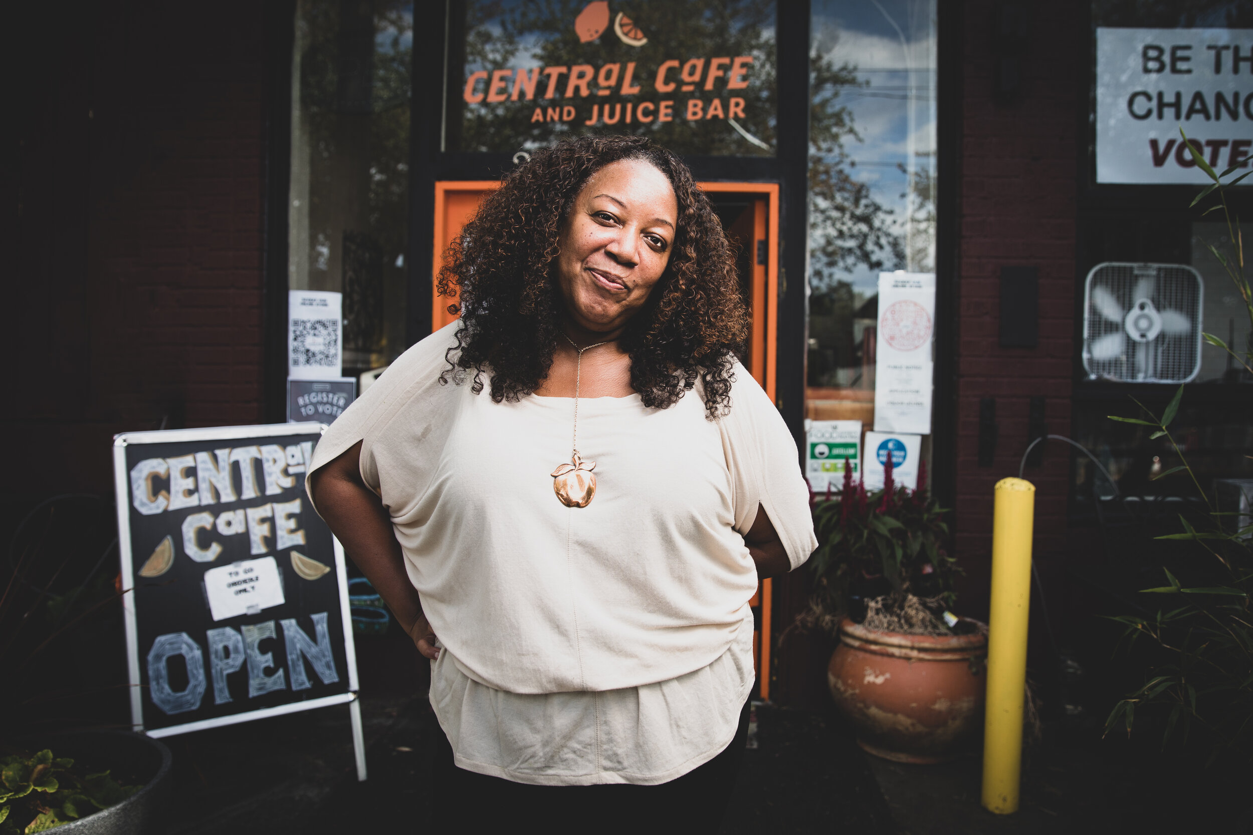26_Tideway Creative_Central Cafe.jpg