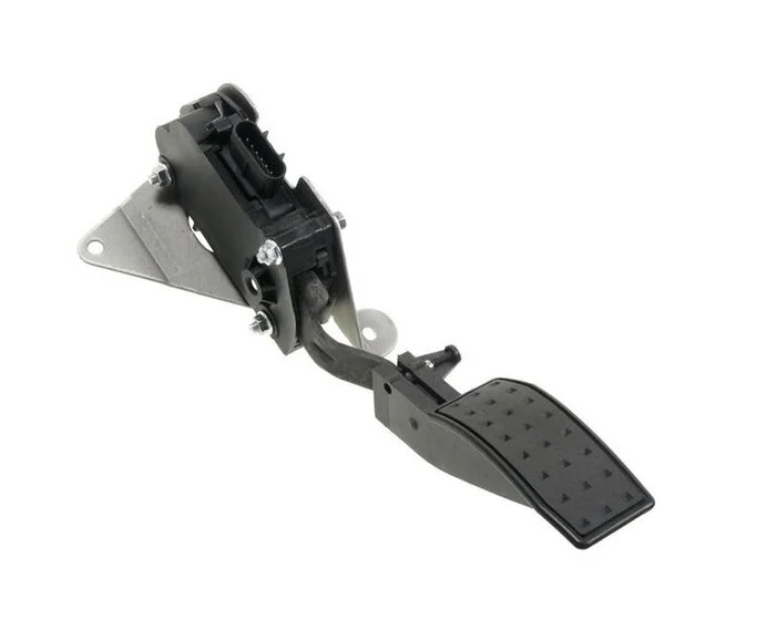 Accessory_Accel_Pedal_GM_CTS_09-15_01.jpg