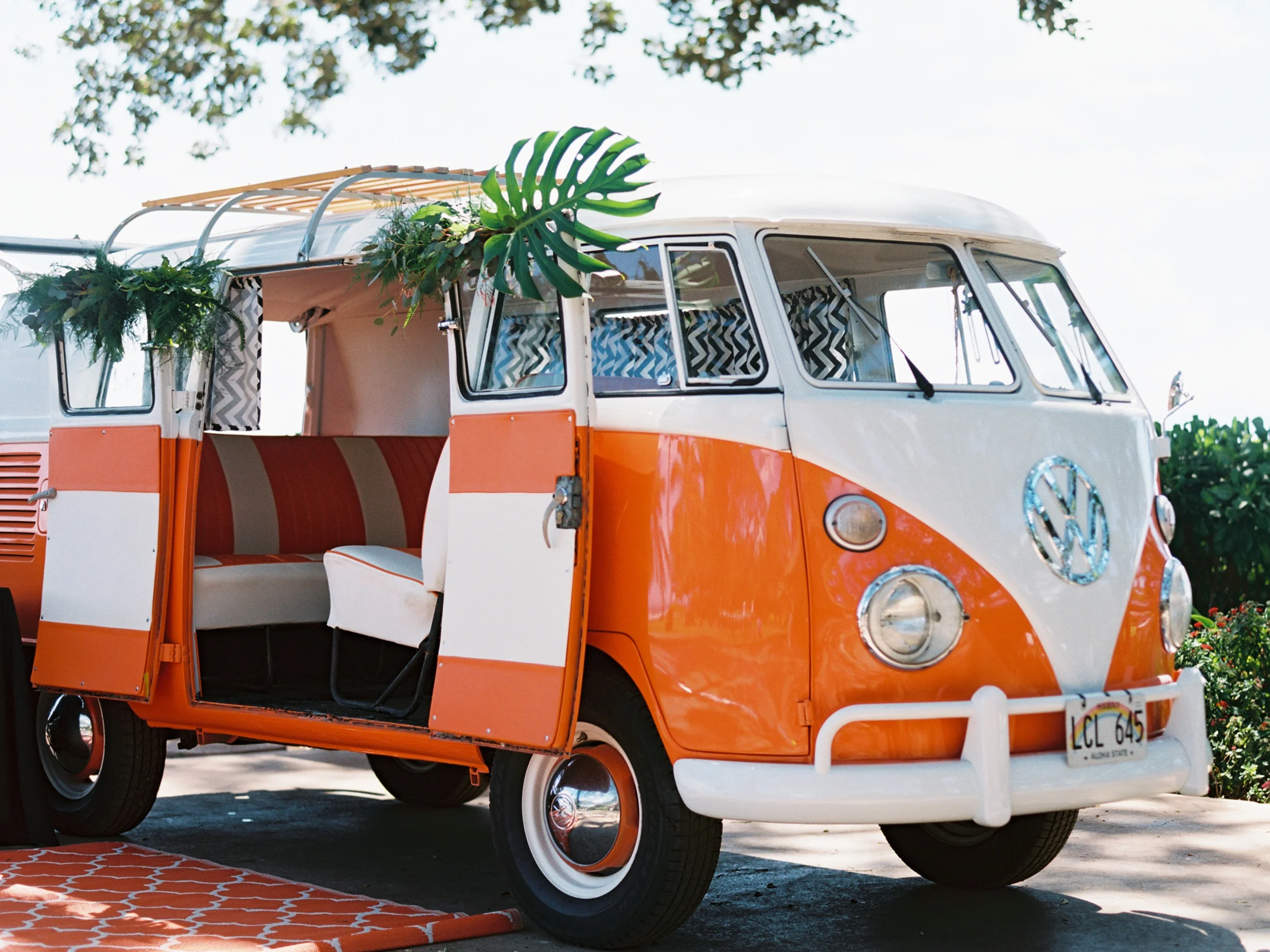 Aloha+Photo+Booth+Bus.jpg