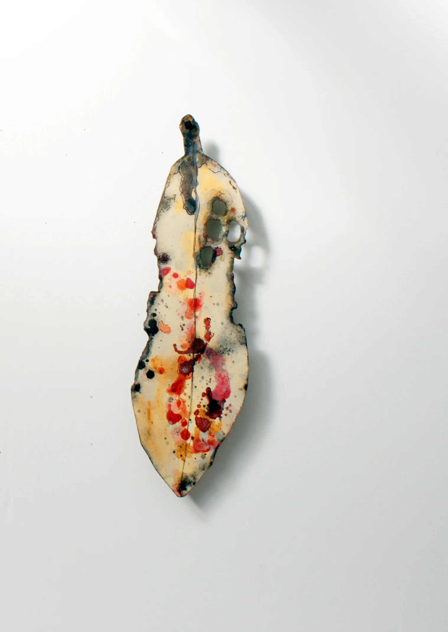 Medium Pohutukawa Leaf - Beige - 1 - Individual