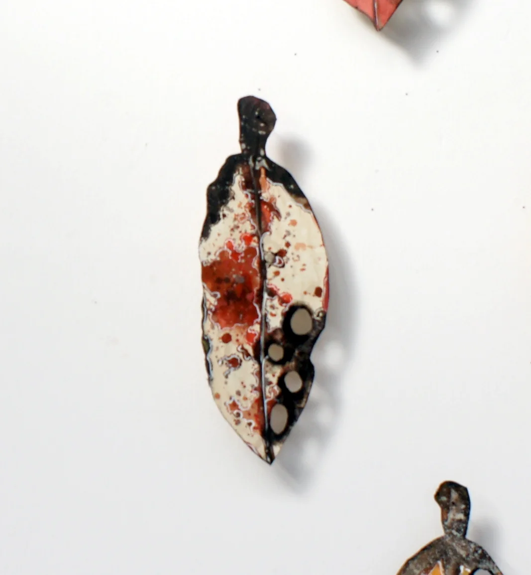 Small Pohutukawa Leaf - Beige - Individual