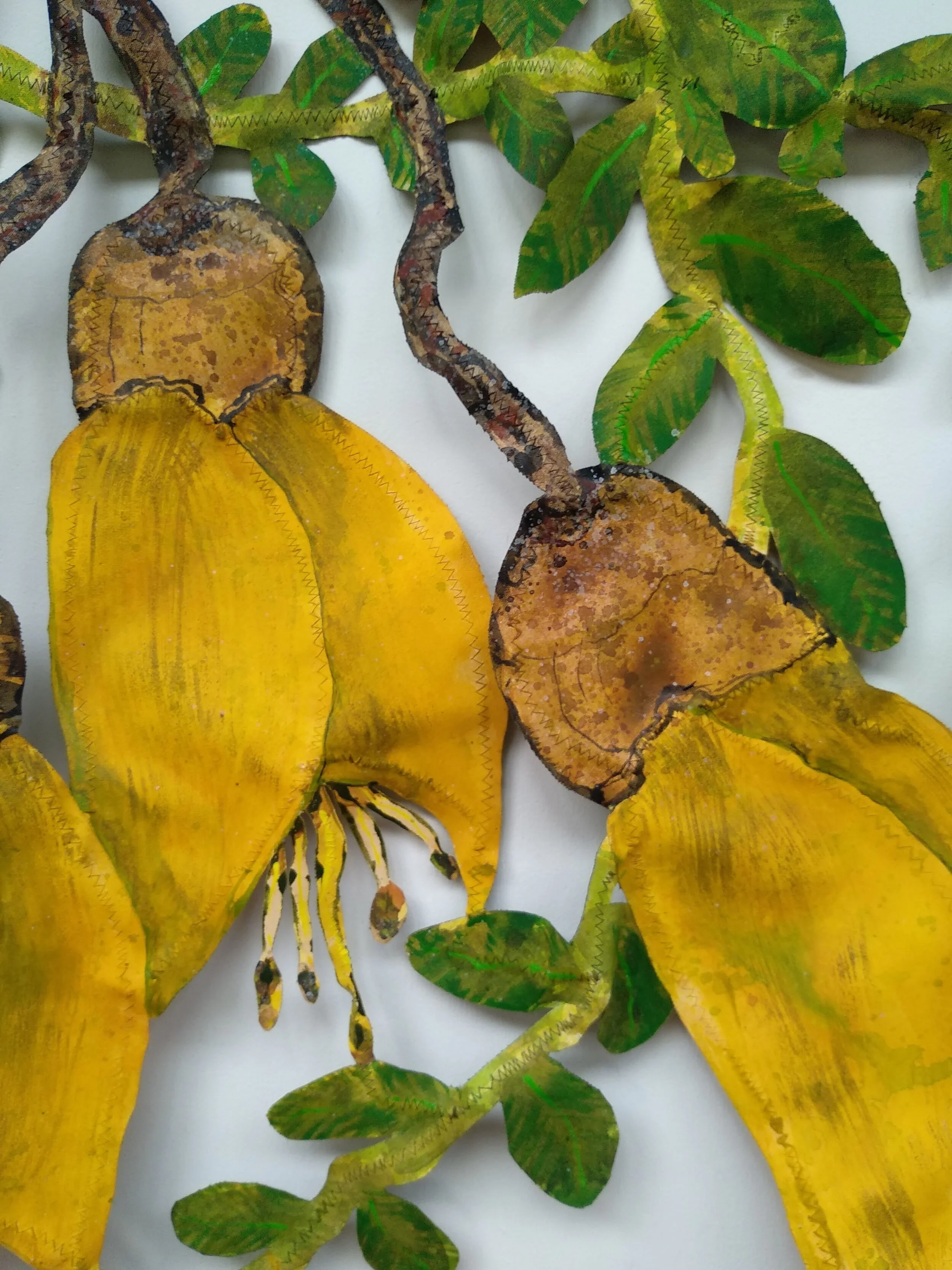 Kowhai Canvas/Wire Sculpture . 3 Flowers