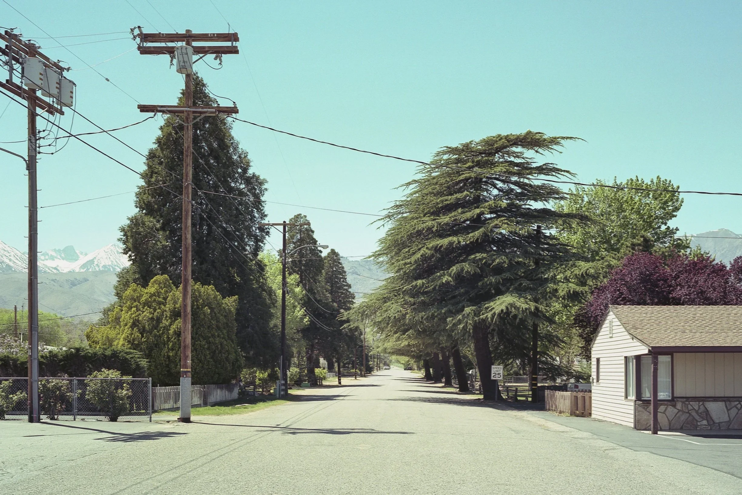 Bishop+road+to+mountains+-+SQ.jpg