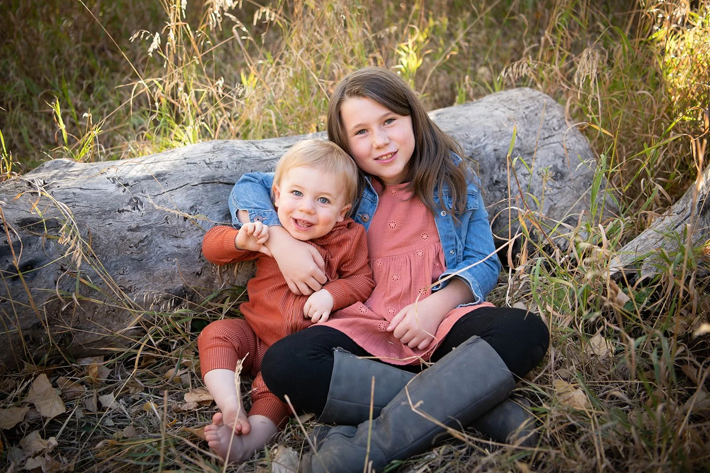 Capturing the Perfect Sibling Portrait: Tips and Tricks