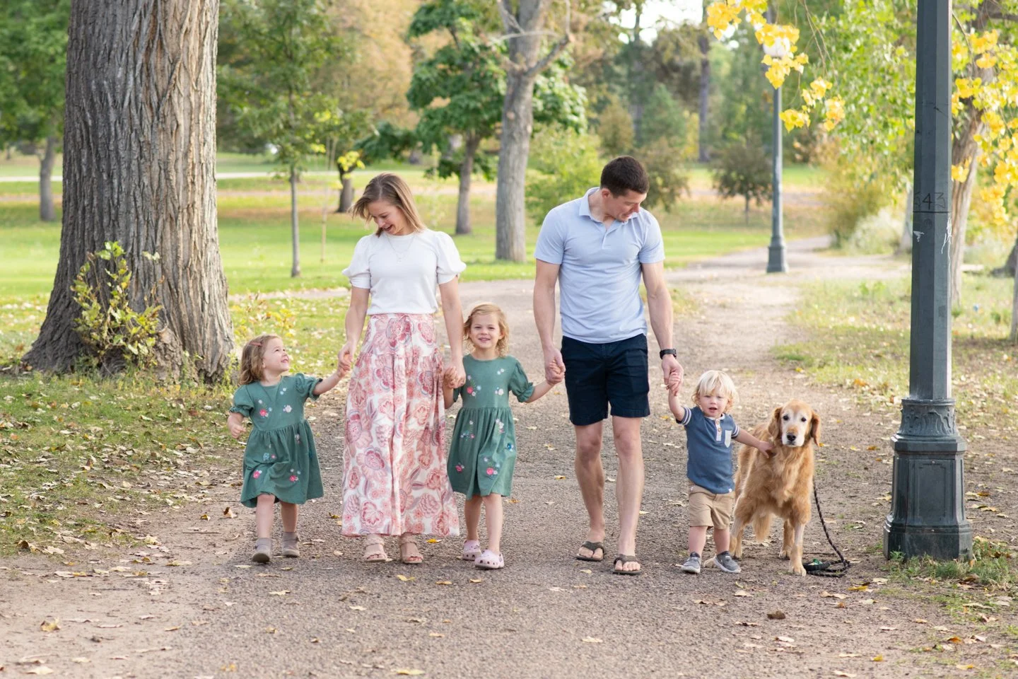 Capturing Candid Moments: The Art of Family Photojournalism