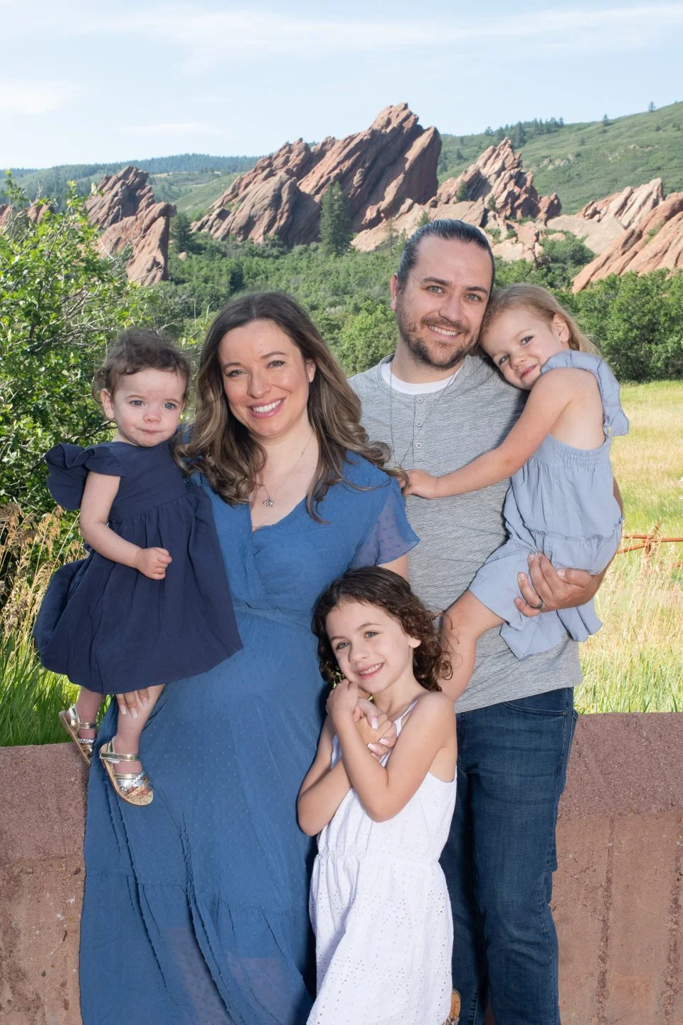 What Should I Wear at My Family Portrait Session?