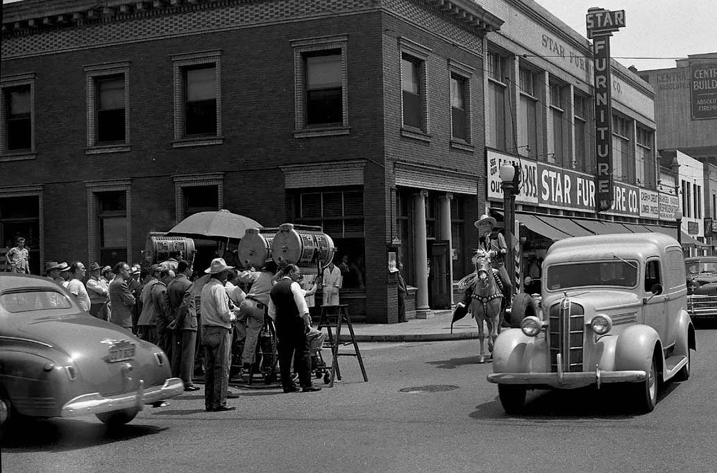 Archives_Hawkins-Photo-Collection_2690-Making-movies-in-Pasadena-1947-2.jpg
