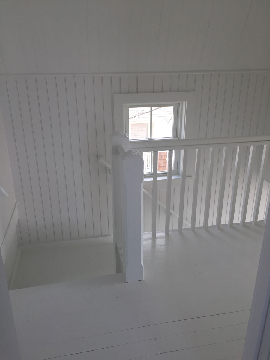 White floors have a clean and fresh appeal