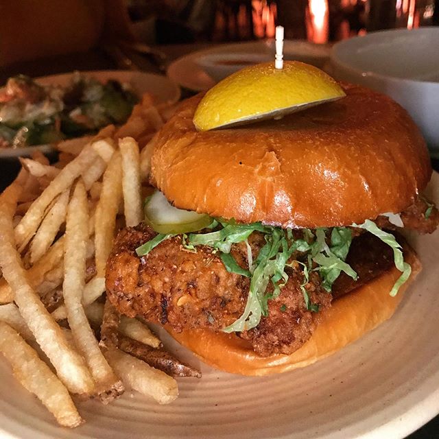 La Ventura #hotchickensandwich #laventura #westvillage #nycfoodgals