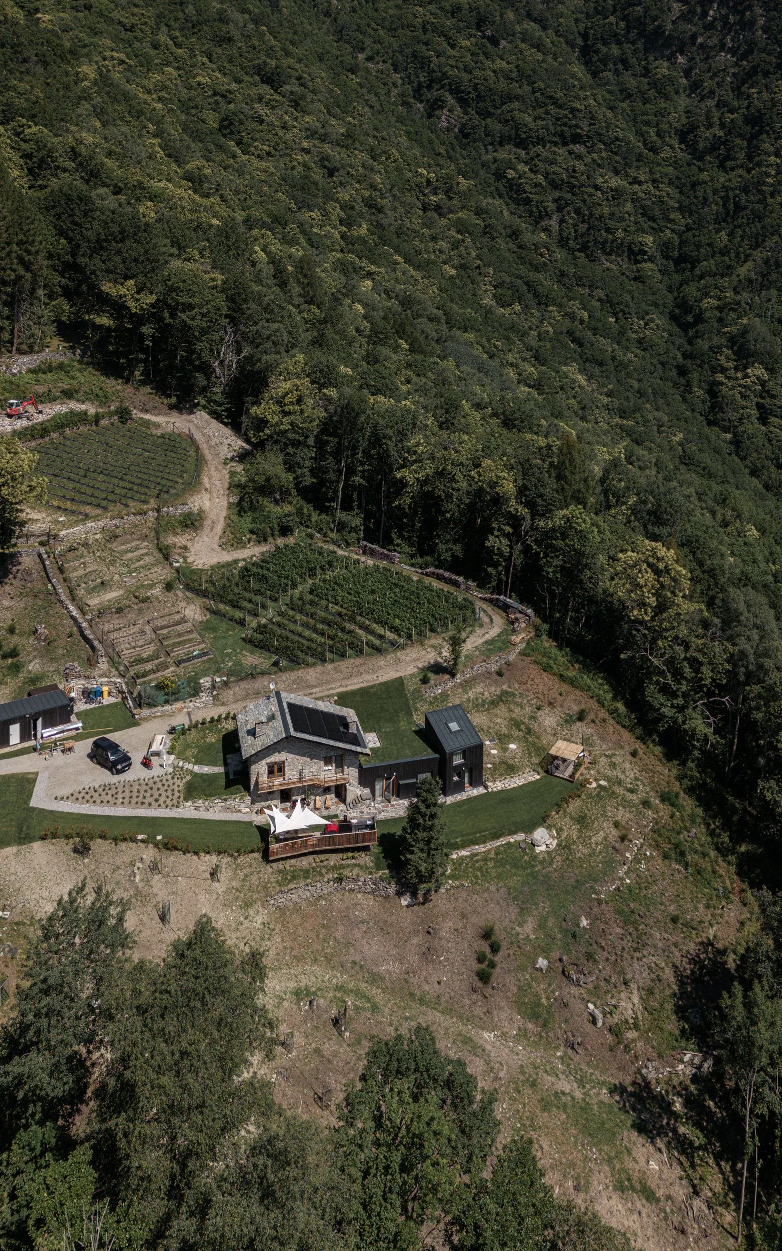 Hunum 386 exterior-12.jpg