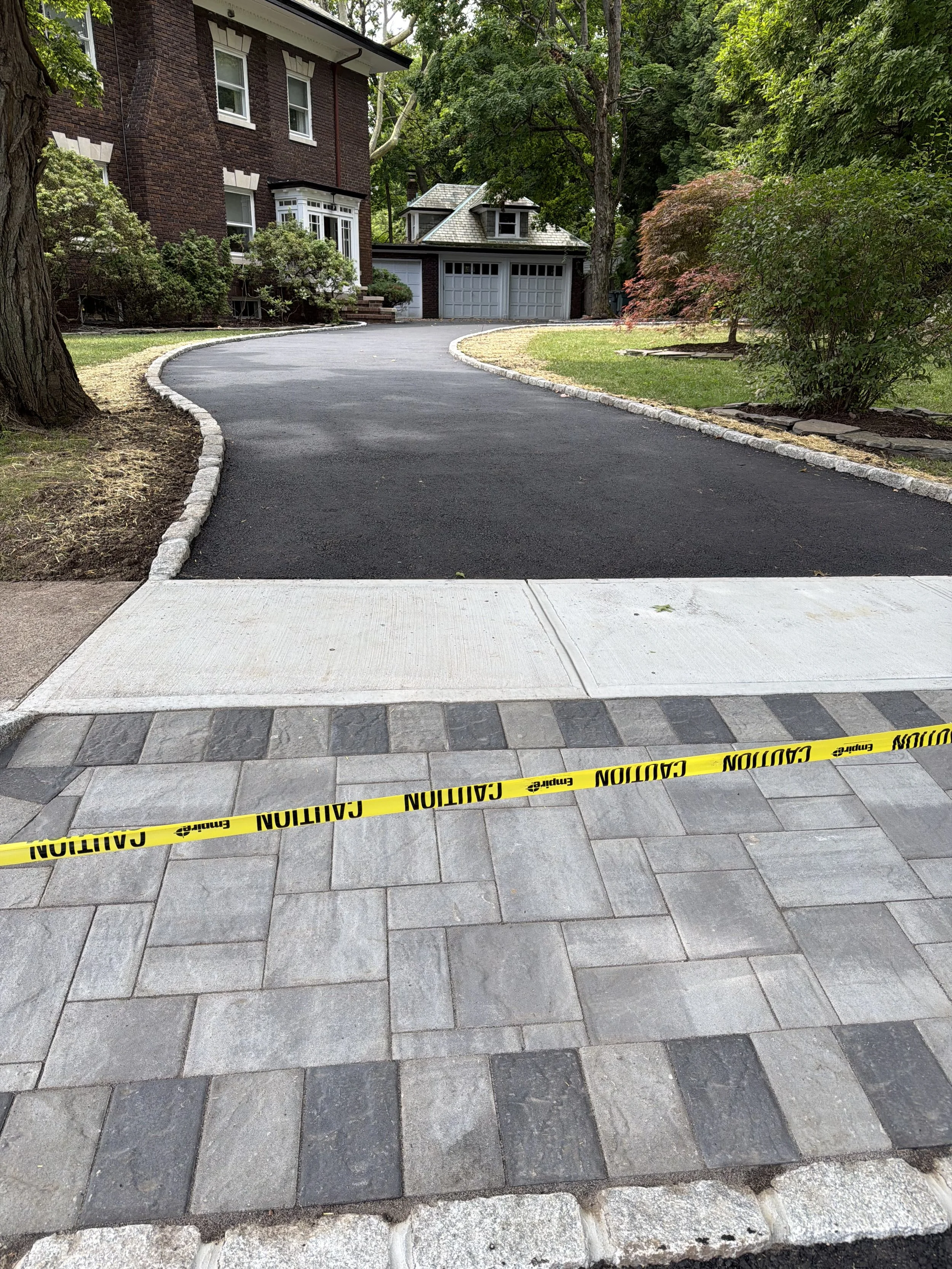 NEW BELGIAN BLOCKS AND PAVERS