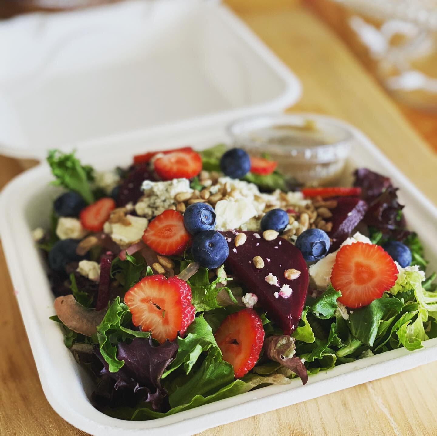 It&rsquo;s berry season!!! Salad #2 greens, Oregon berries, local beets, pickled onions, sunflower seeds, crumbled blue cheese, &amp; cider vinaigrette. Blueberry almond cake with vanilla malt buttercream. #eatlocal #berryseason