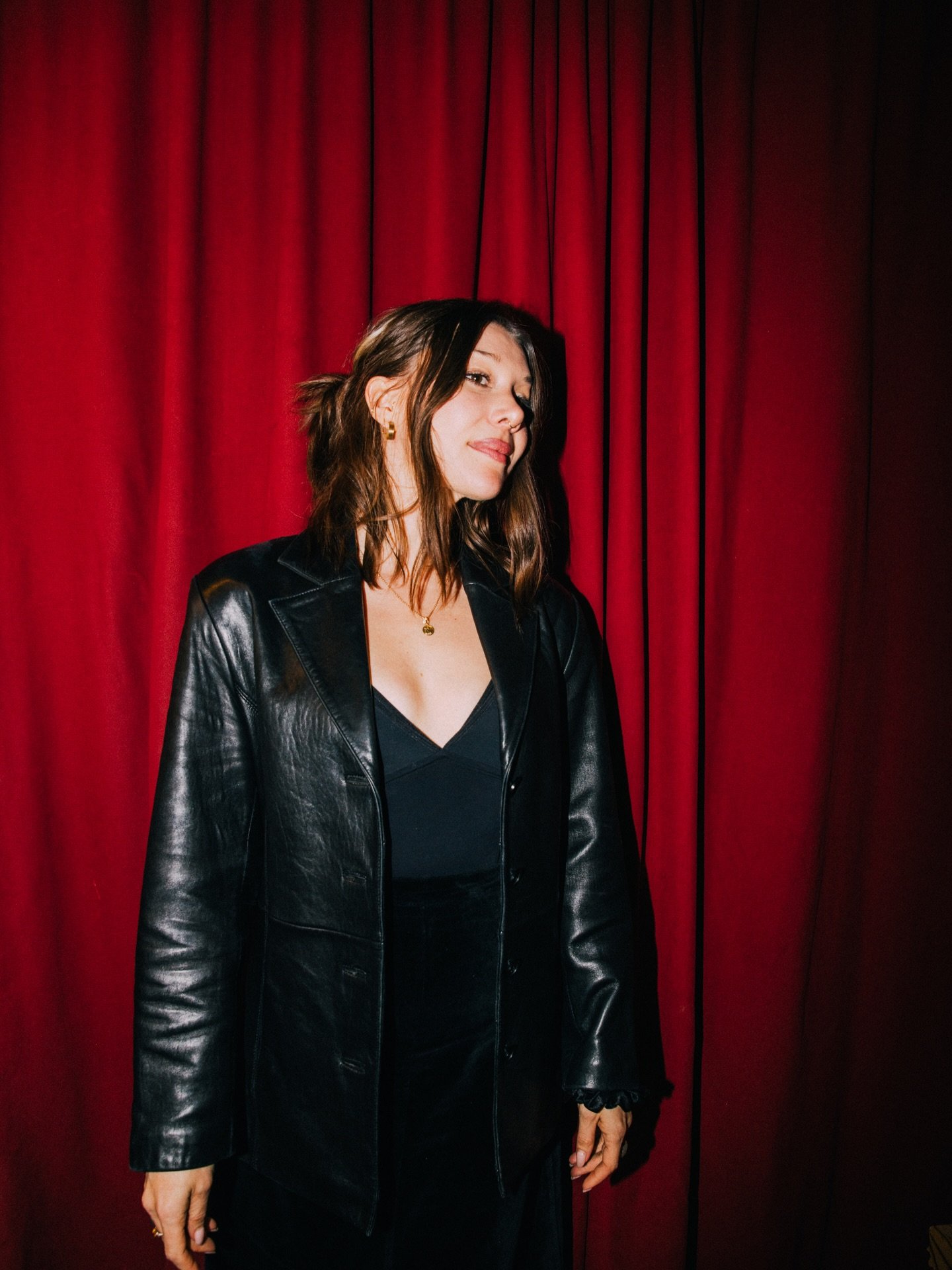 nyc with @lindsayell was the sweetest. 💙

I'll be back April 27 to perform @mercylounge 

Thank you @relixmag for having me in to play some songs &amp; thank you @savannahlaurenphoto for capturing this night ✨