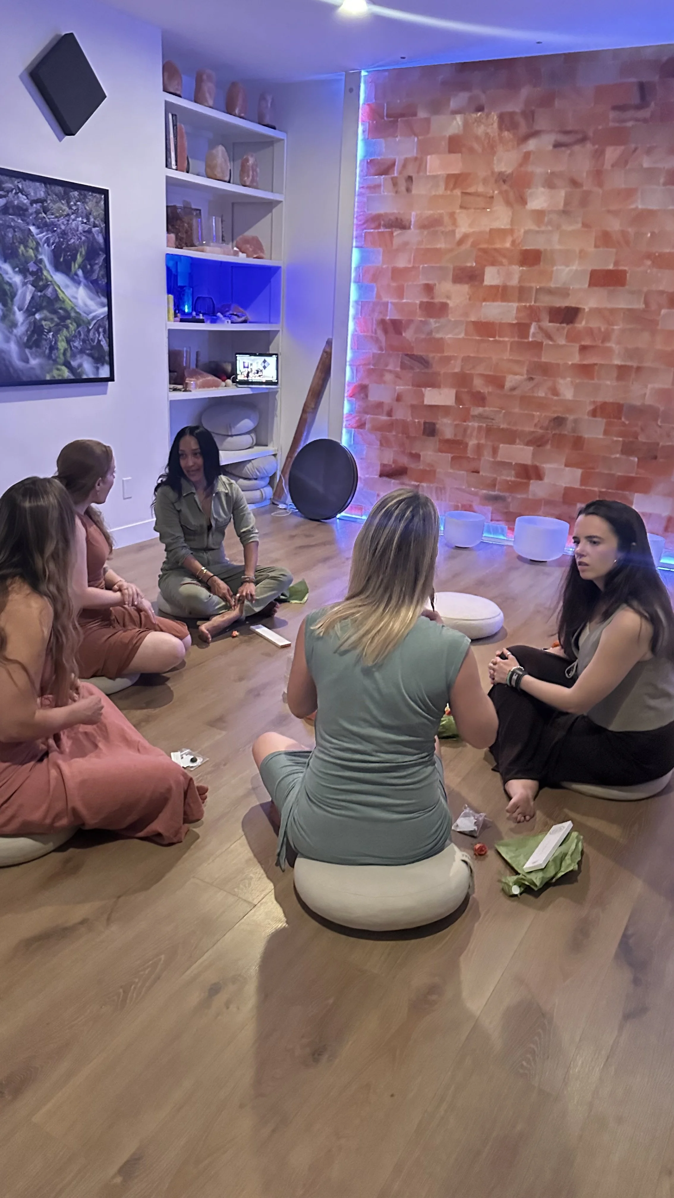How to Become a Yoga Teacher in Los Angeles