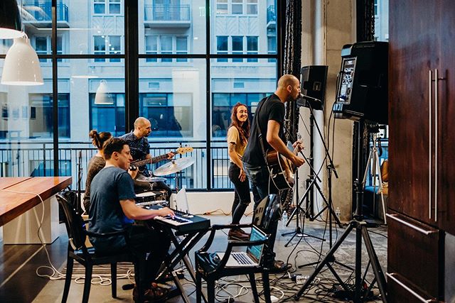 Playing with the @brighthousemusic crew this past Saturday night. 📷: @bethanytakesphotosss  Had a great time playing for the @sofarhouston audience, who turned a real estate office into a pop up venue. #livemusic #houstonmusic #htxmusic .
.
.
.
.
#s