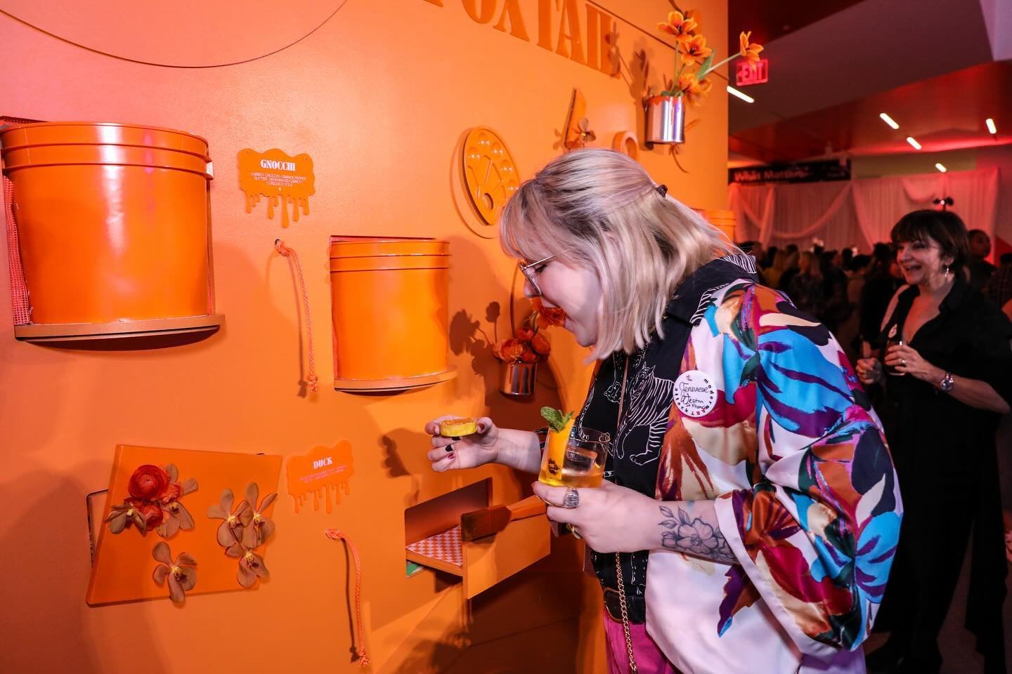 Spicing up #EntireProductions #ModernArtAttack with a bucketful of creativity! 🎨✨ Huge shoutout to Foxtail (@foxtailcatering) for their jaw-dropping, interactive food presentation &ndash; pull a rope, and voil&agrave;, your culinary dreams come true