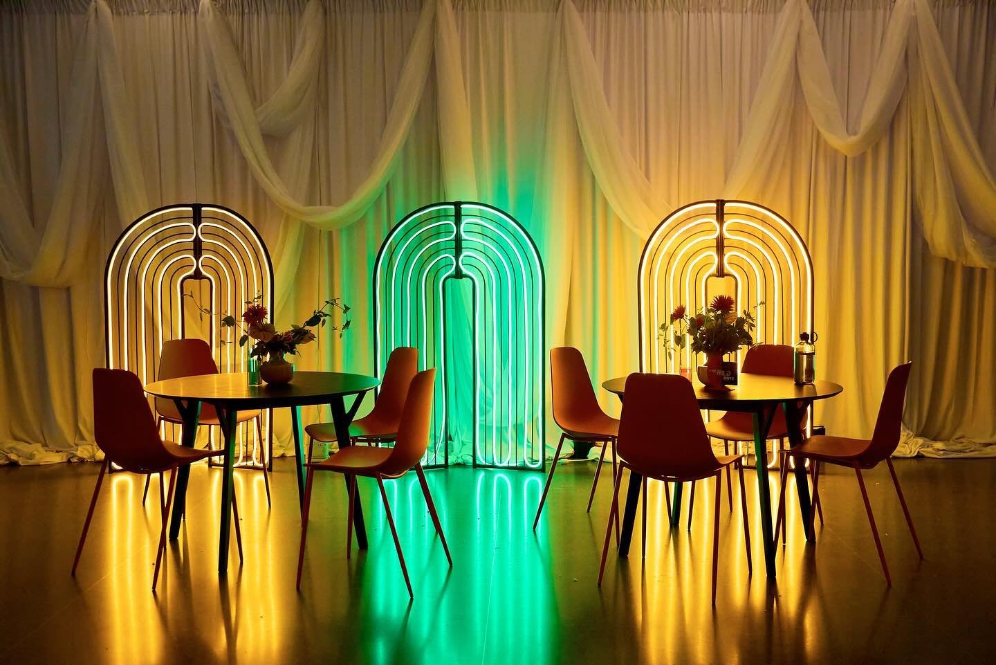 Spicing up the backdrop game at #EntireProductions #ModernArtAttack with Event Drape Rental (@eventdraperental) 🎨✨ Who needs plain backgrounds when you can have a burst of color and energy to amp up the vibe? 

They&rsquo;re pioneers in creativity a