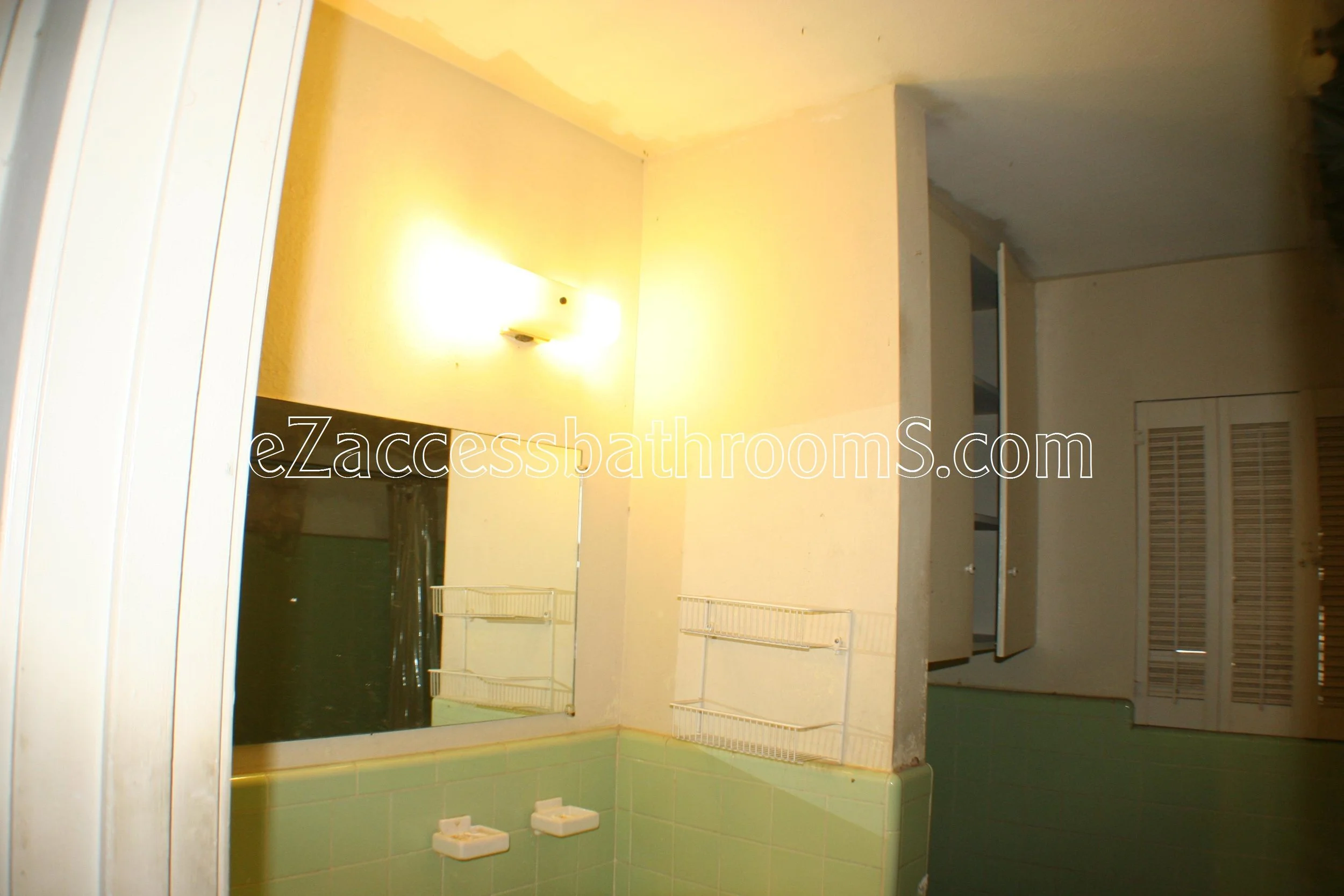 rollin shower ezaccessbathrooms.com 0007.JPG