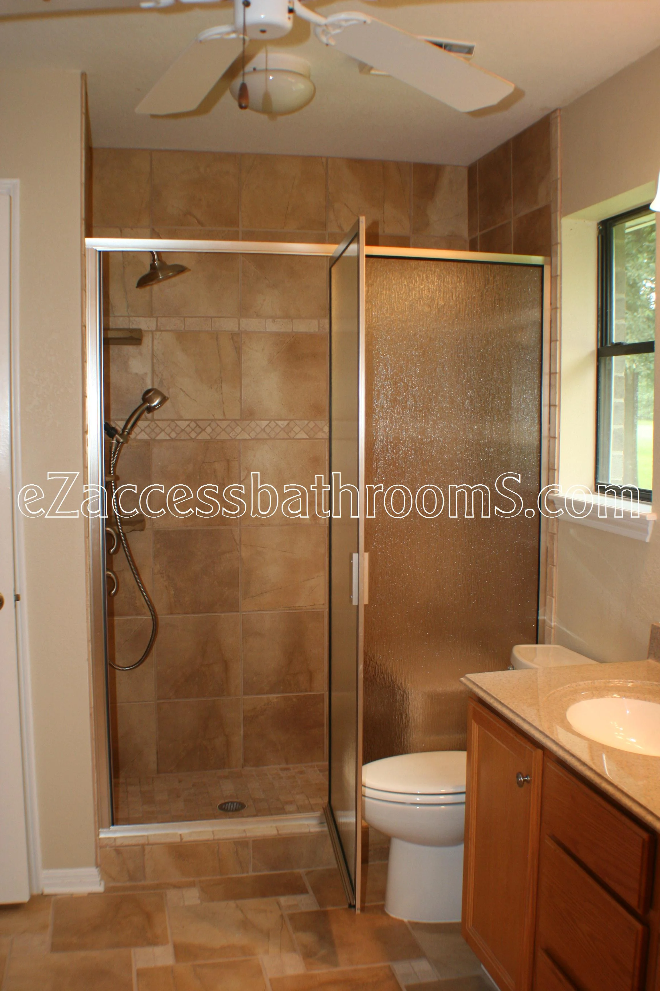 SENIOR FRIENDLY BATHROOMS EZACCESSBATHROOMS.COM 832202843 MYREN; 015.JPG