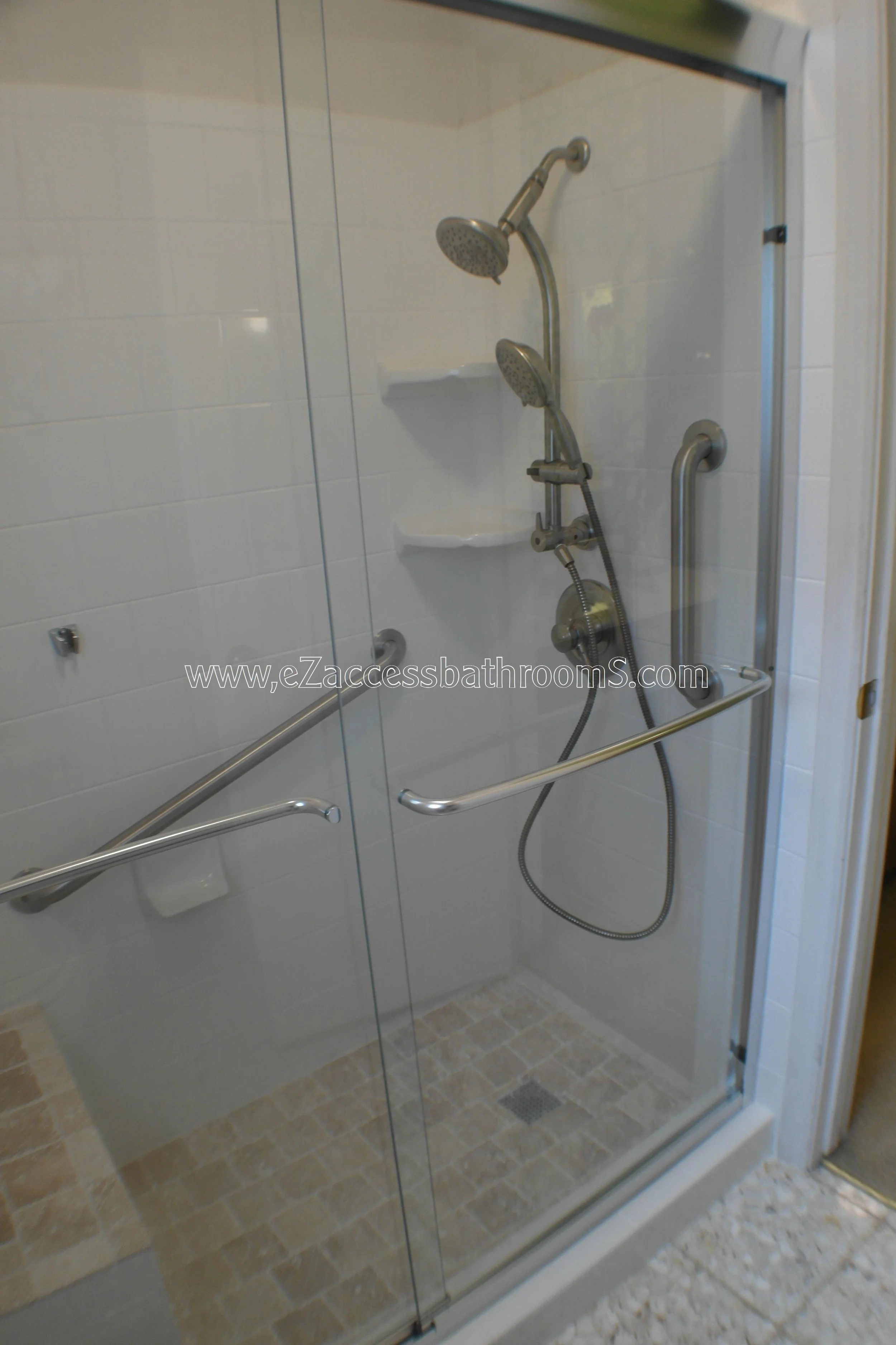 TUBTOSHOWERS CONVERSIONS EZACCESSBATHROOMS.COM 832202843 MARLEY; 039.JPG