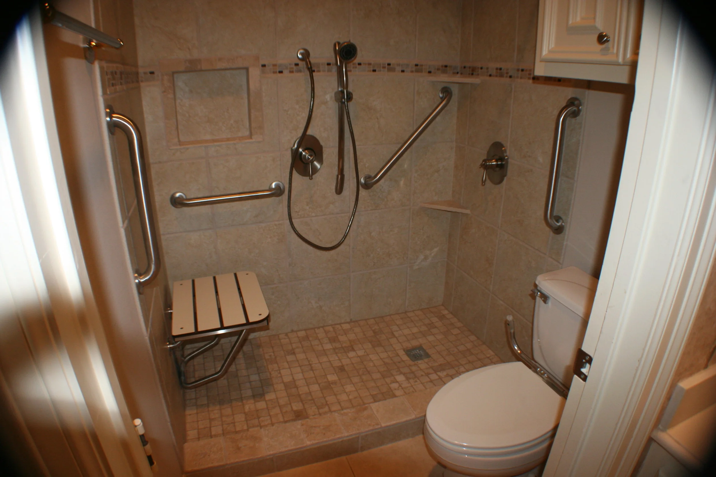 TUBTOSHOWERS CONVERSIONS EZACCESSBATHROOMS.COM 8322028453 LEROURXS 005.JPG