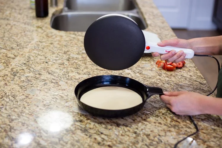 Salton CM1337 Crepe Maker White Toastess International Kitchen & Dining