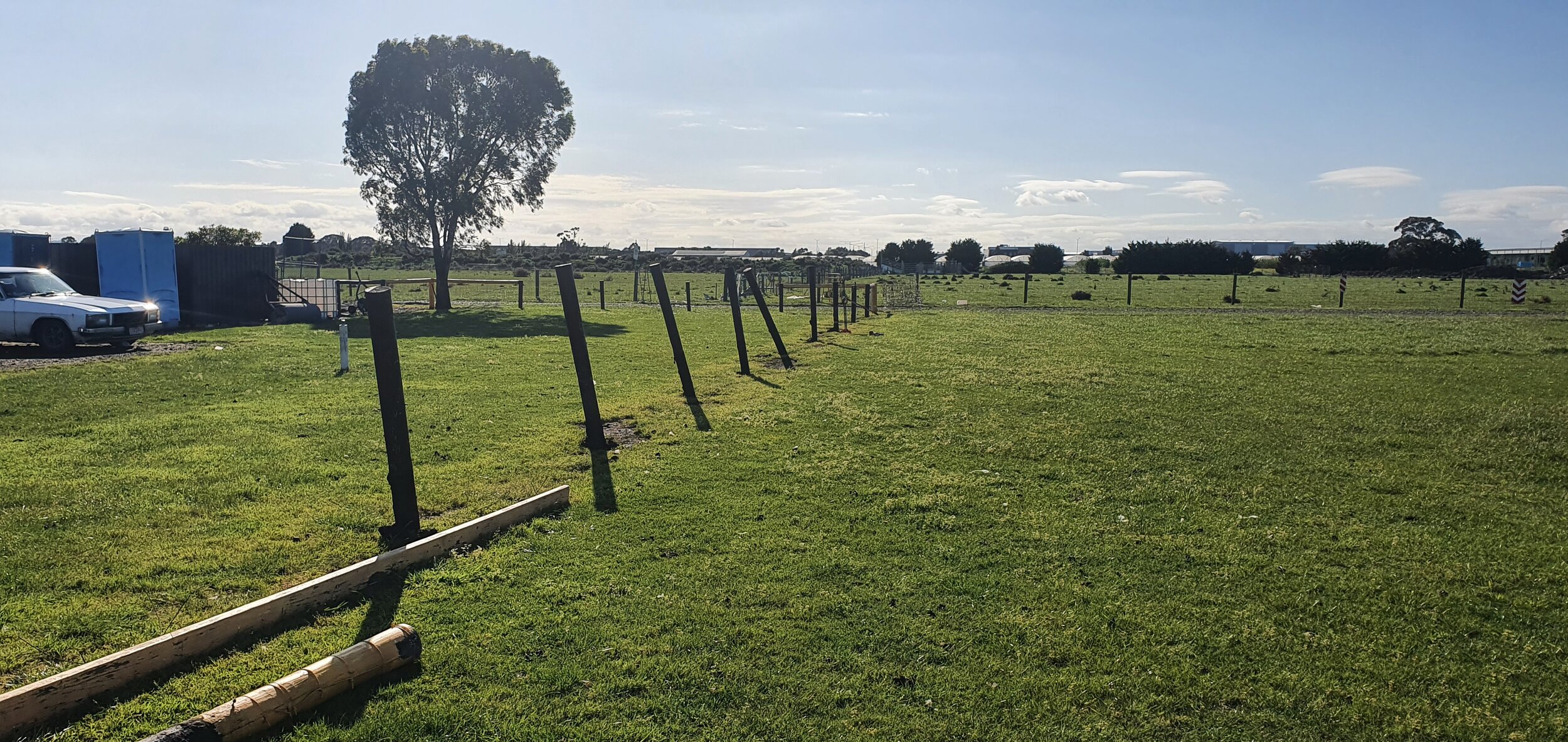  10/10  Removing the safety fencing for use at the new field  - Thanks Brendon 