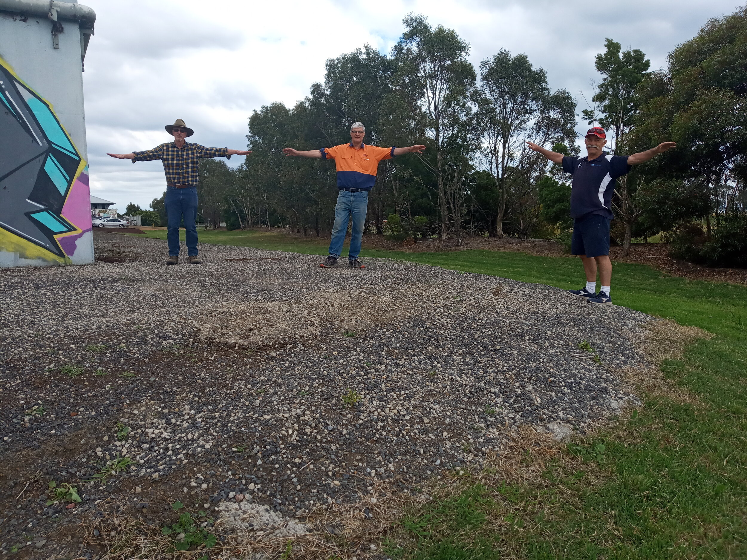  12/11  Chris, Bill and Rob check the new width improvements at the corner between ‘Gate 1’ and ‘Gate 2’ 