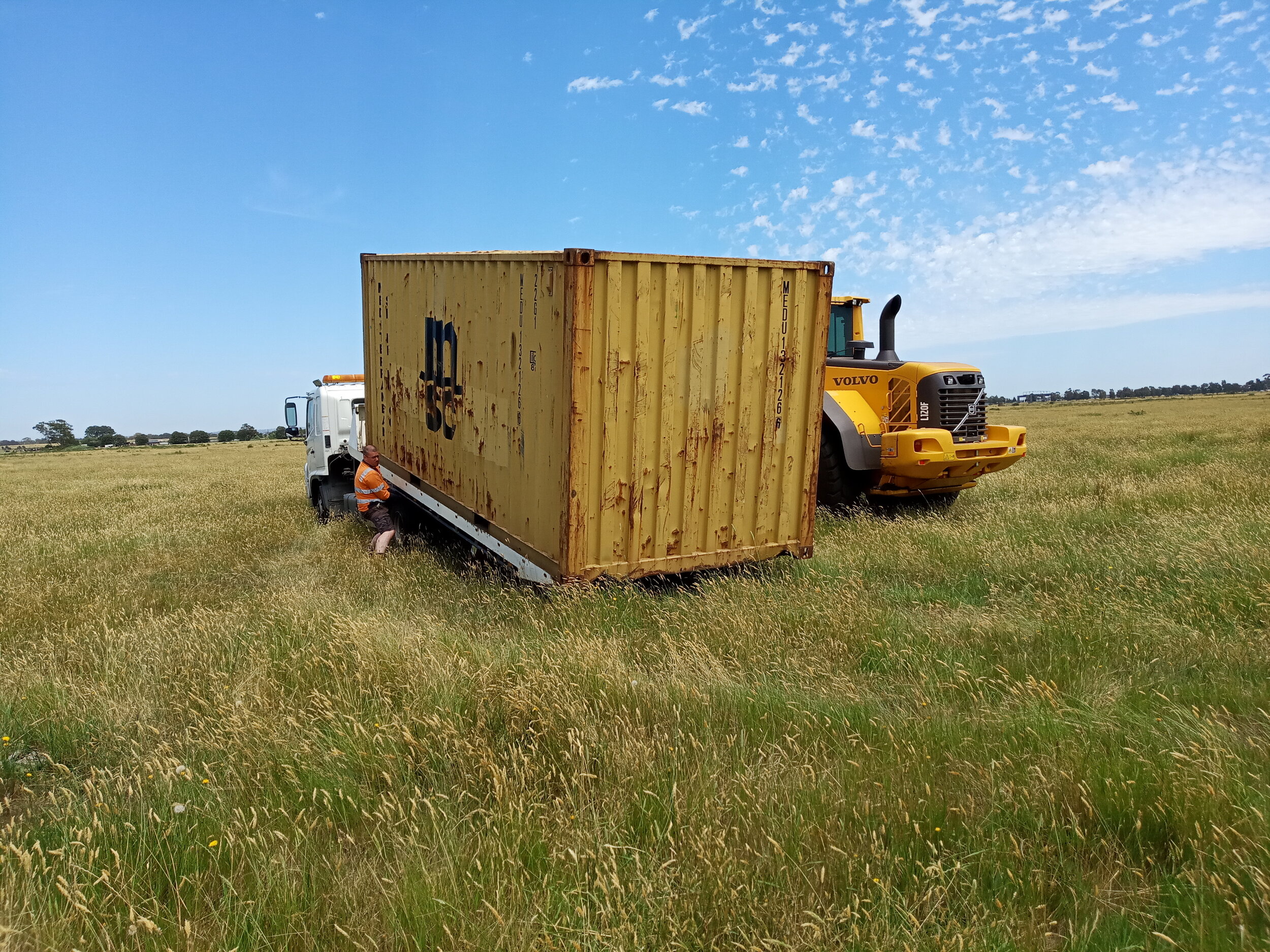  27/11  Container is unloaded 