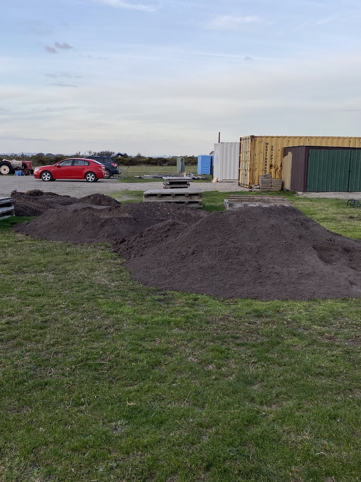  23/5/2023 - Soil provided by Glen of MulchXpress 