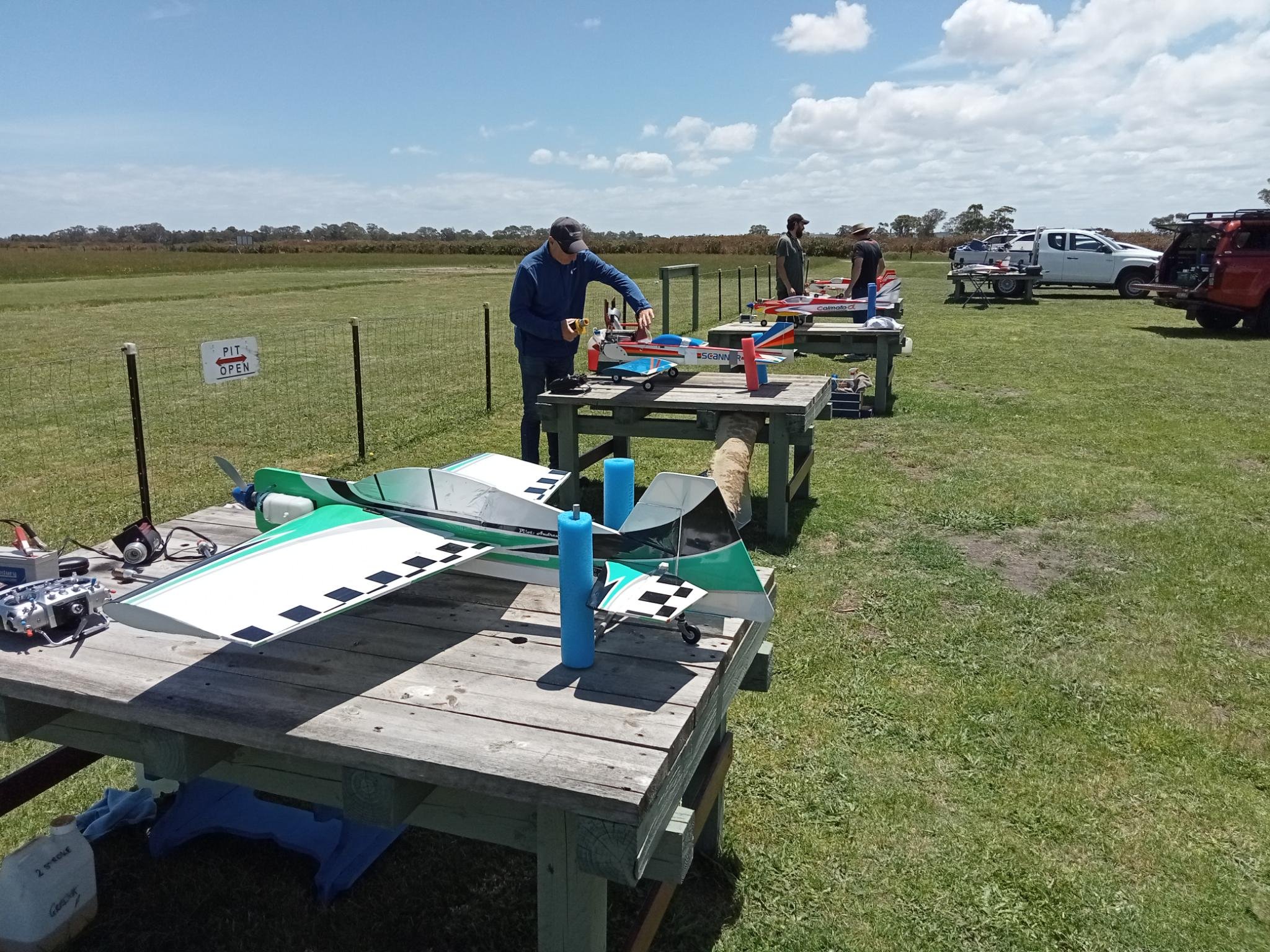  7/12/2025 - Christmas function. Andrew G starting up in the pits. Field looking fantastic. 