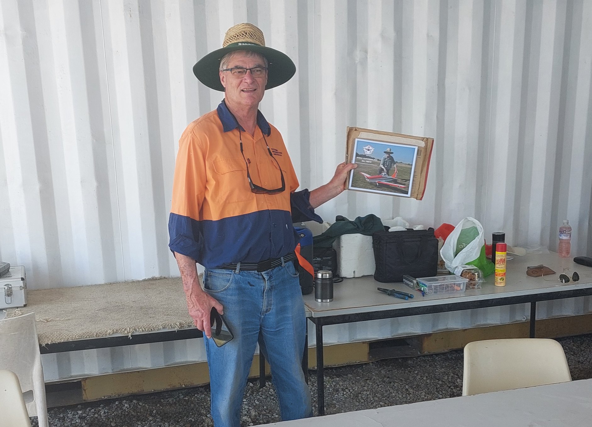  17/12/2025 - Bill Smith is presented with a photo award in recognition of the huge amount of work he has put in at SEMAC over many years. Thanks Bill ! 