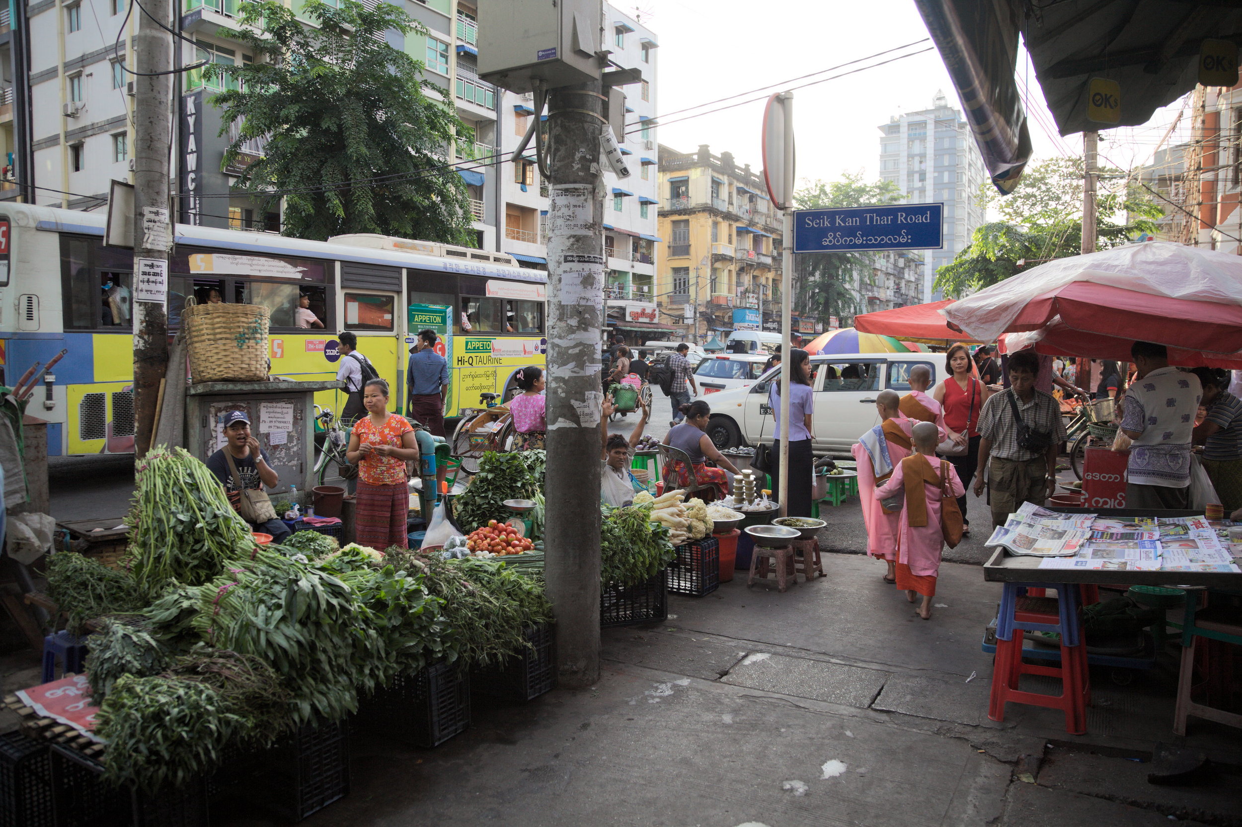  Street-sellers, downtown Yangon 