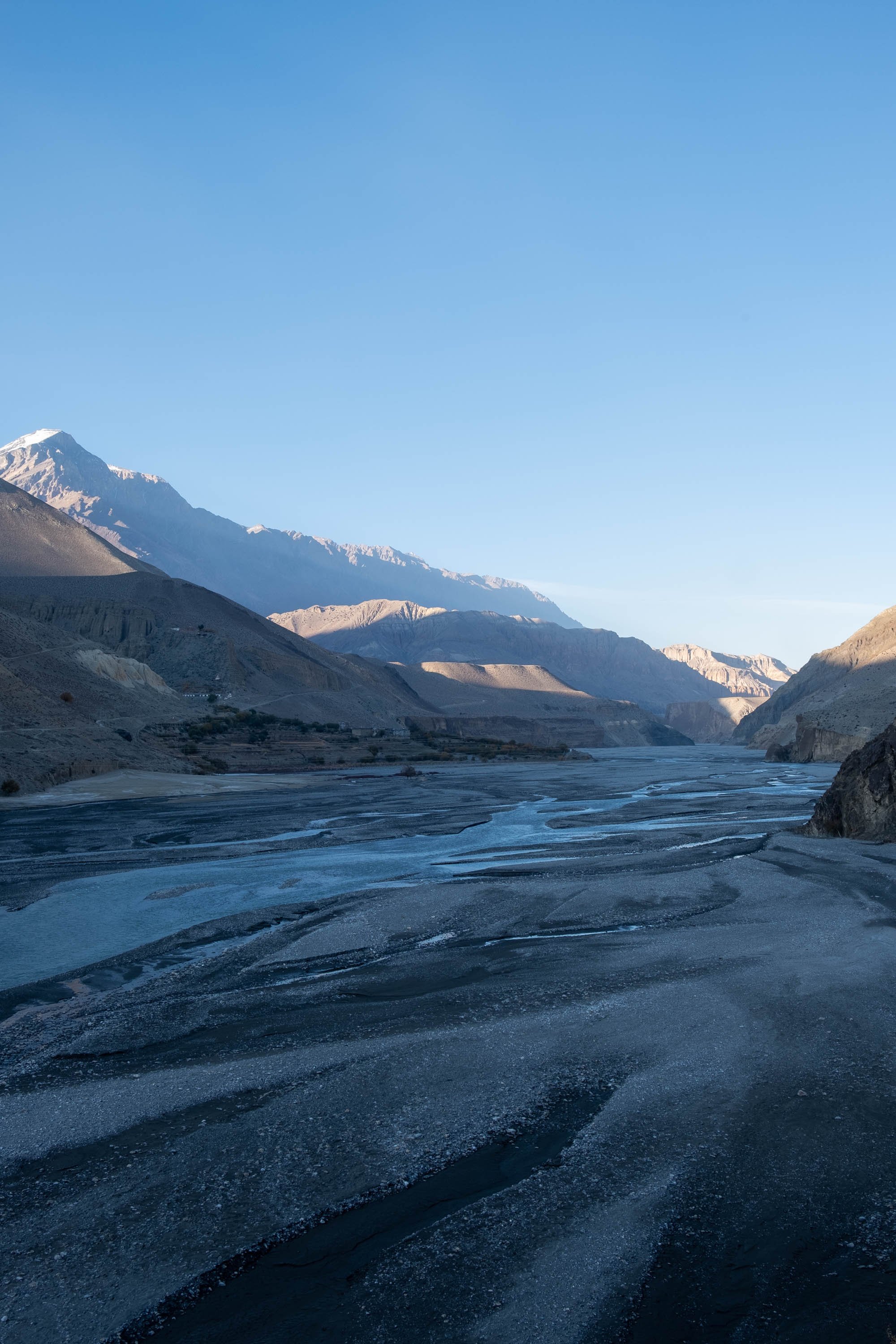  Kali-Gandaki valley, Mustang district 