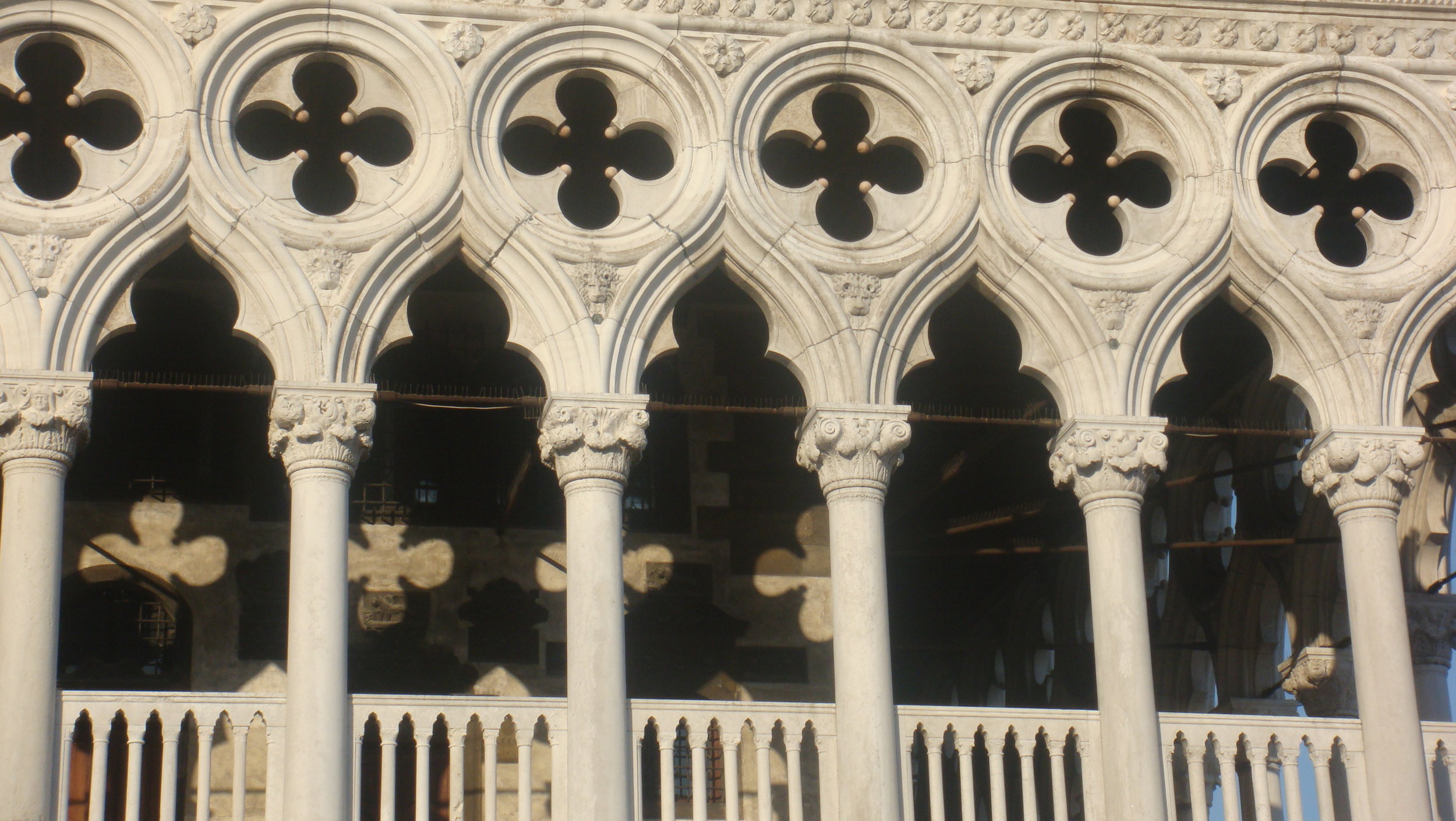 Doors and windows in italy 