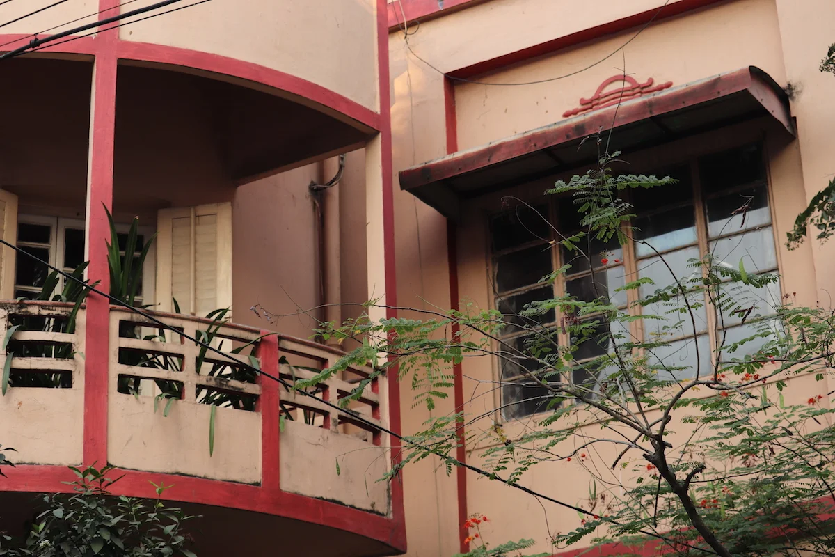 Art and Art Deco in South Kolkata