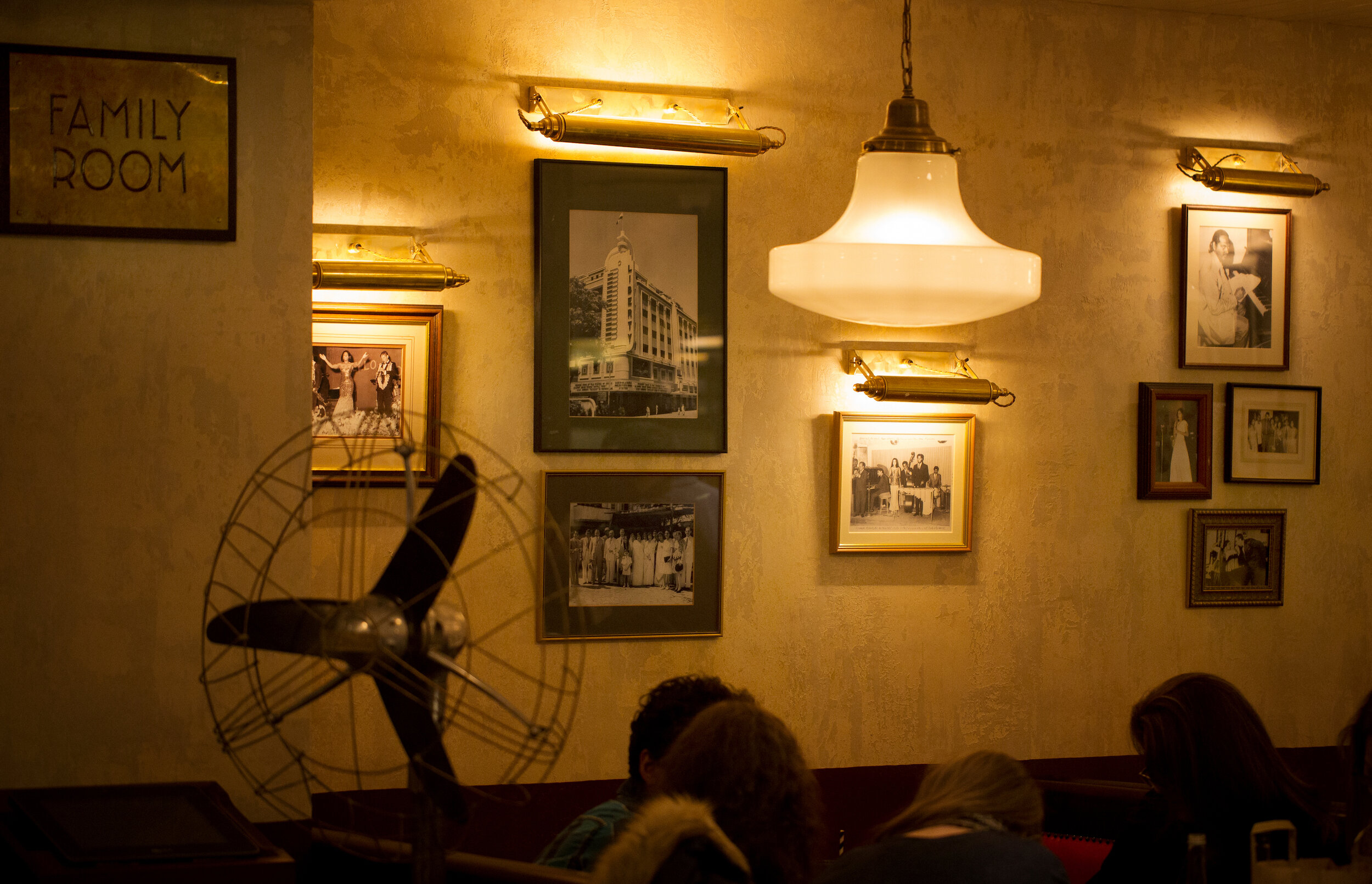 Dishoom_Kensington_interior 06 .jpg