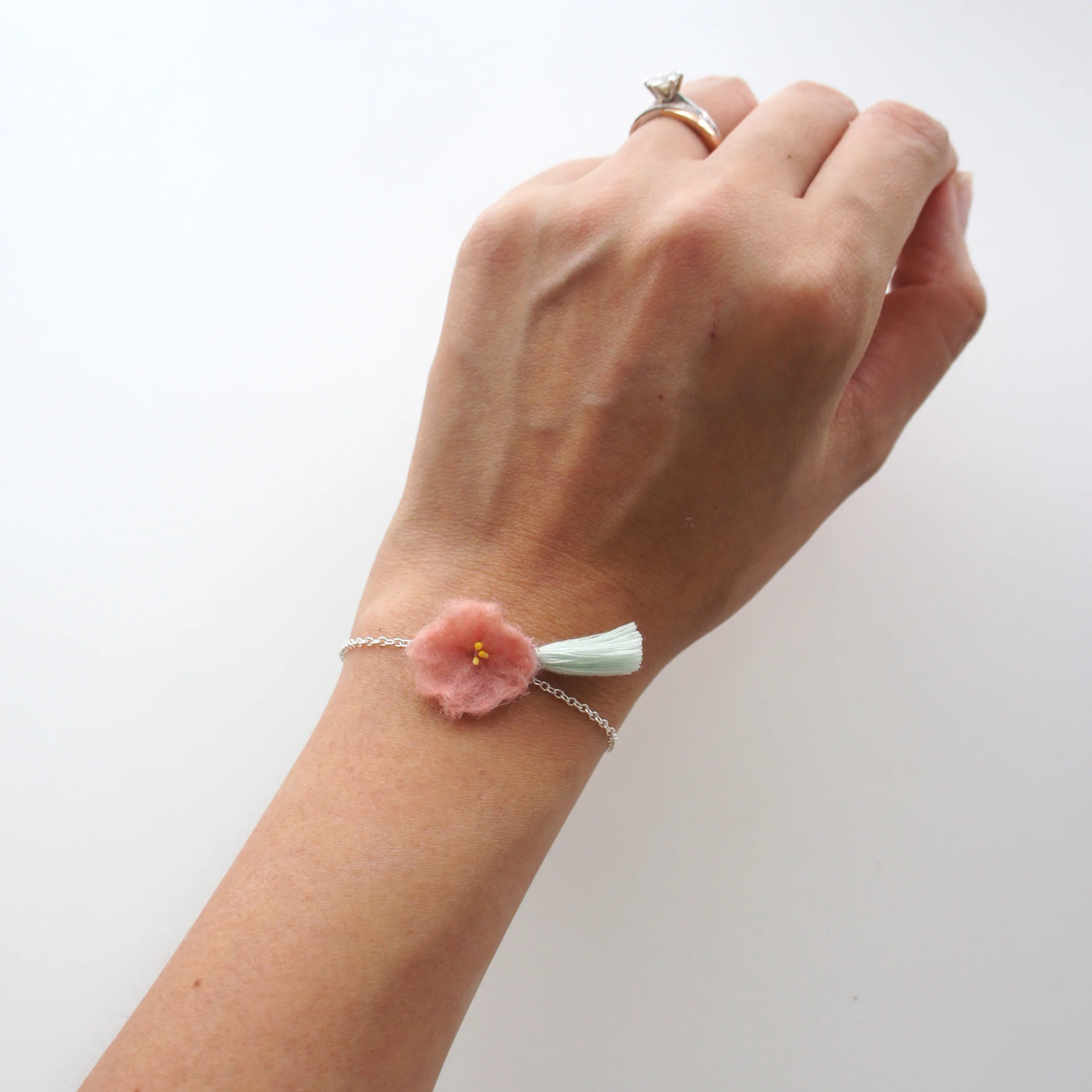 SOPHIE_bracelet_sakura_styled.jpg