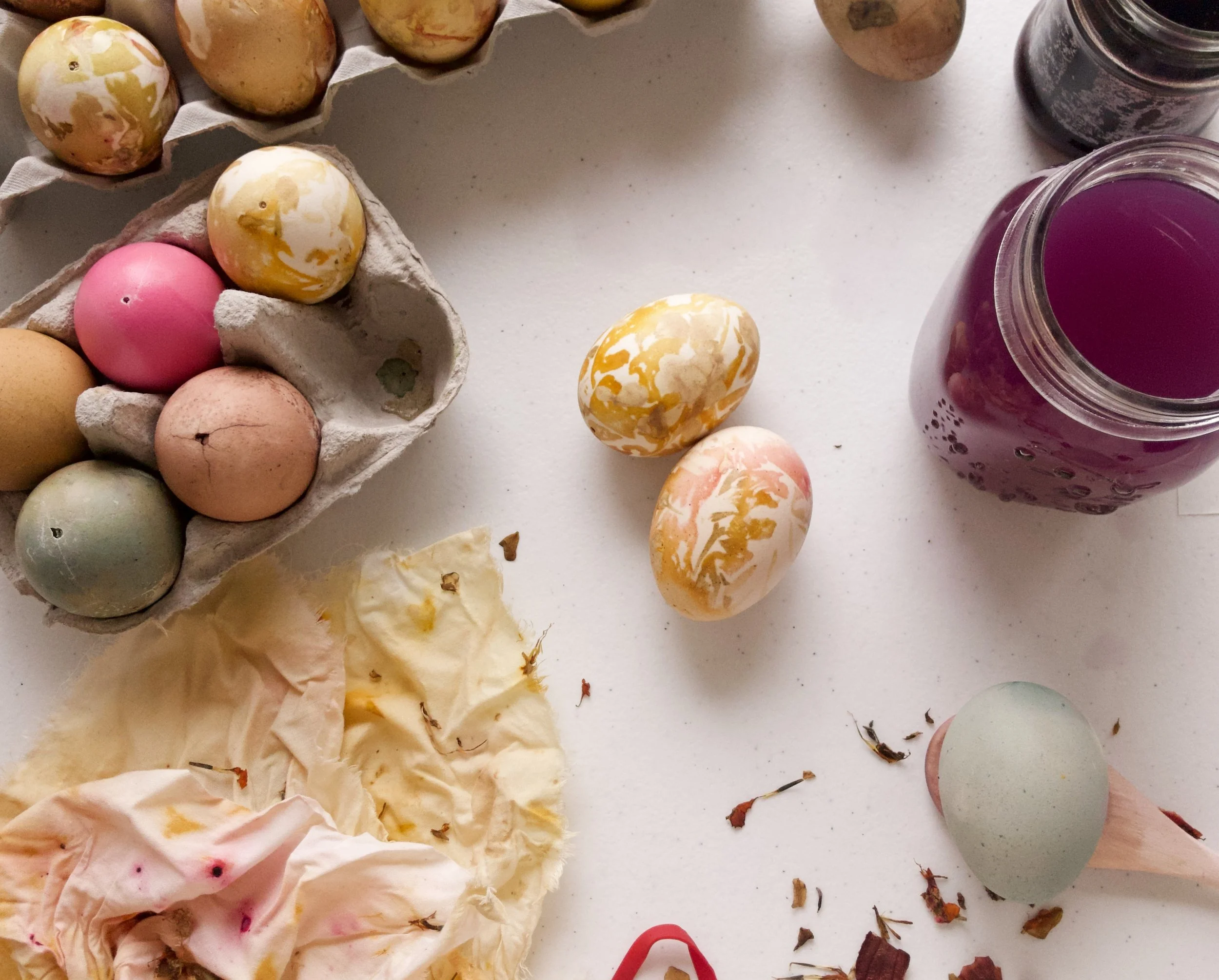 How to Dye Easter Eggs Naturally in 2 Ways — MELO handmades