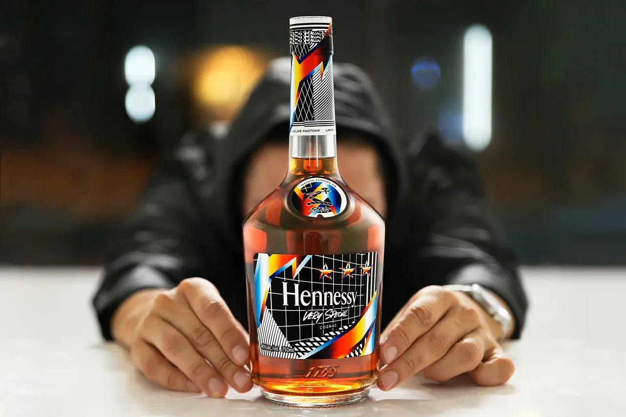 https___hypebeast.com_image_2019_06_felipe-pantone-hennessy-vs-collaboration-1.jpeg