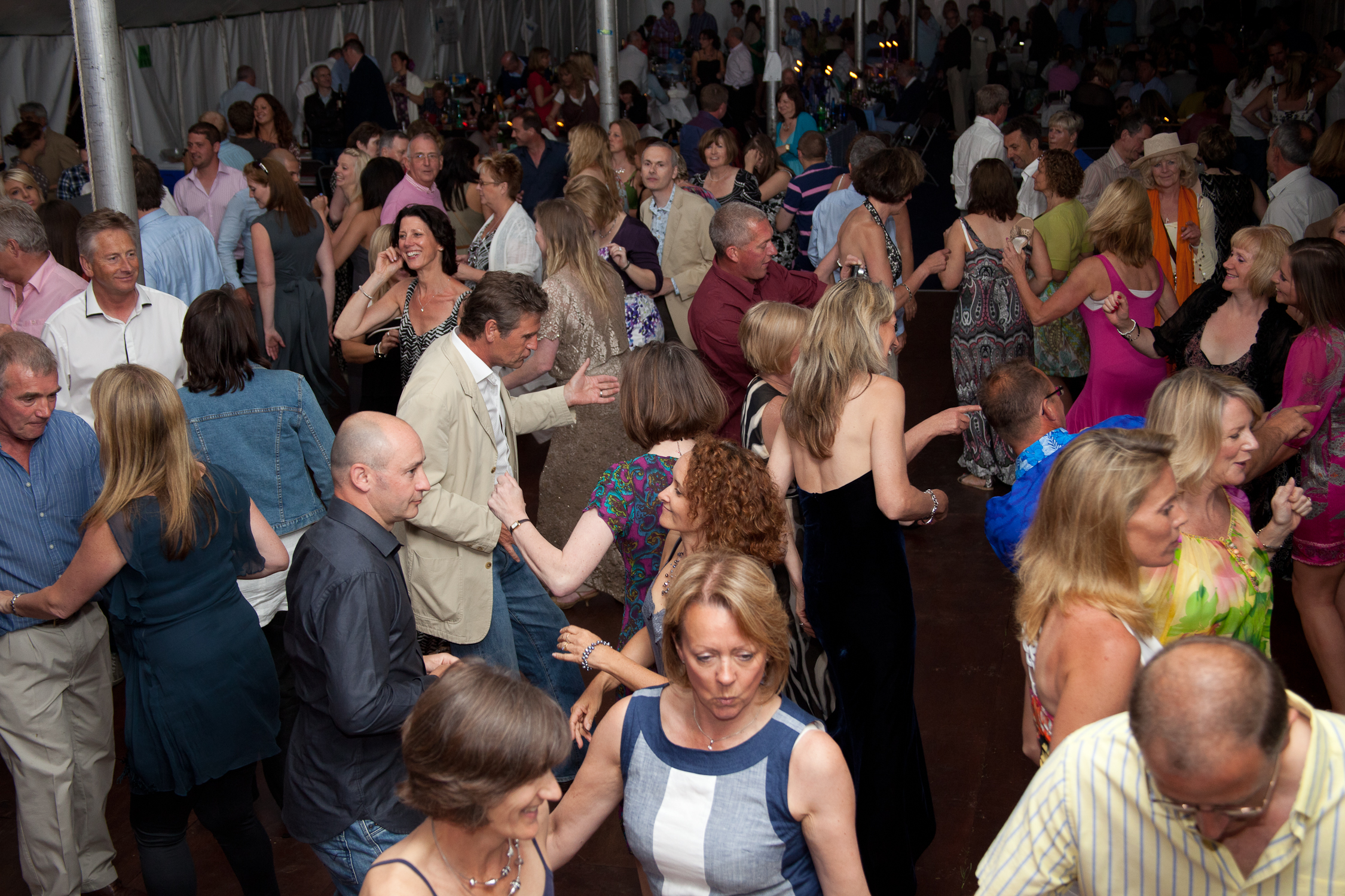 dark-blues-rock-the-dancefloor-12.jpg