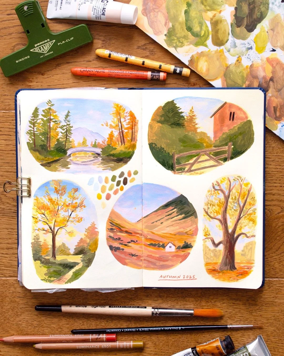I can&rsquo;t quite believe it&rsquo;s officially Autumn because the last month has disappeared in an instant and I&rsquo;m not ready 🙈 So I had a look back through my sketchbooks and found these very autumnal spreads to get me inspired. I&rsquo;m e